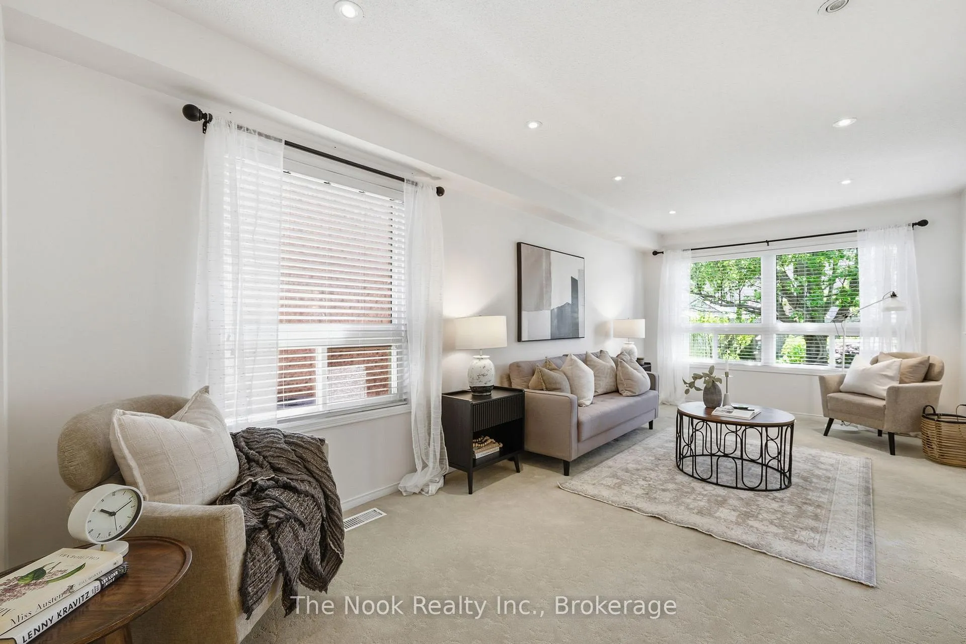 Photo 10 of 39 Rampart Crescent, Whitby, Williamsburg — HOMEH