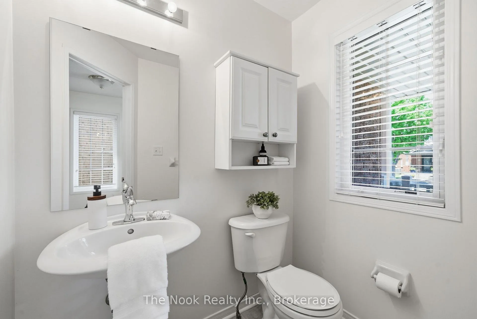 Photo 19 of 39 Rampart Crescent, Whitby, Williamsburg — HOMEH