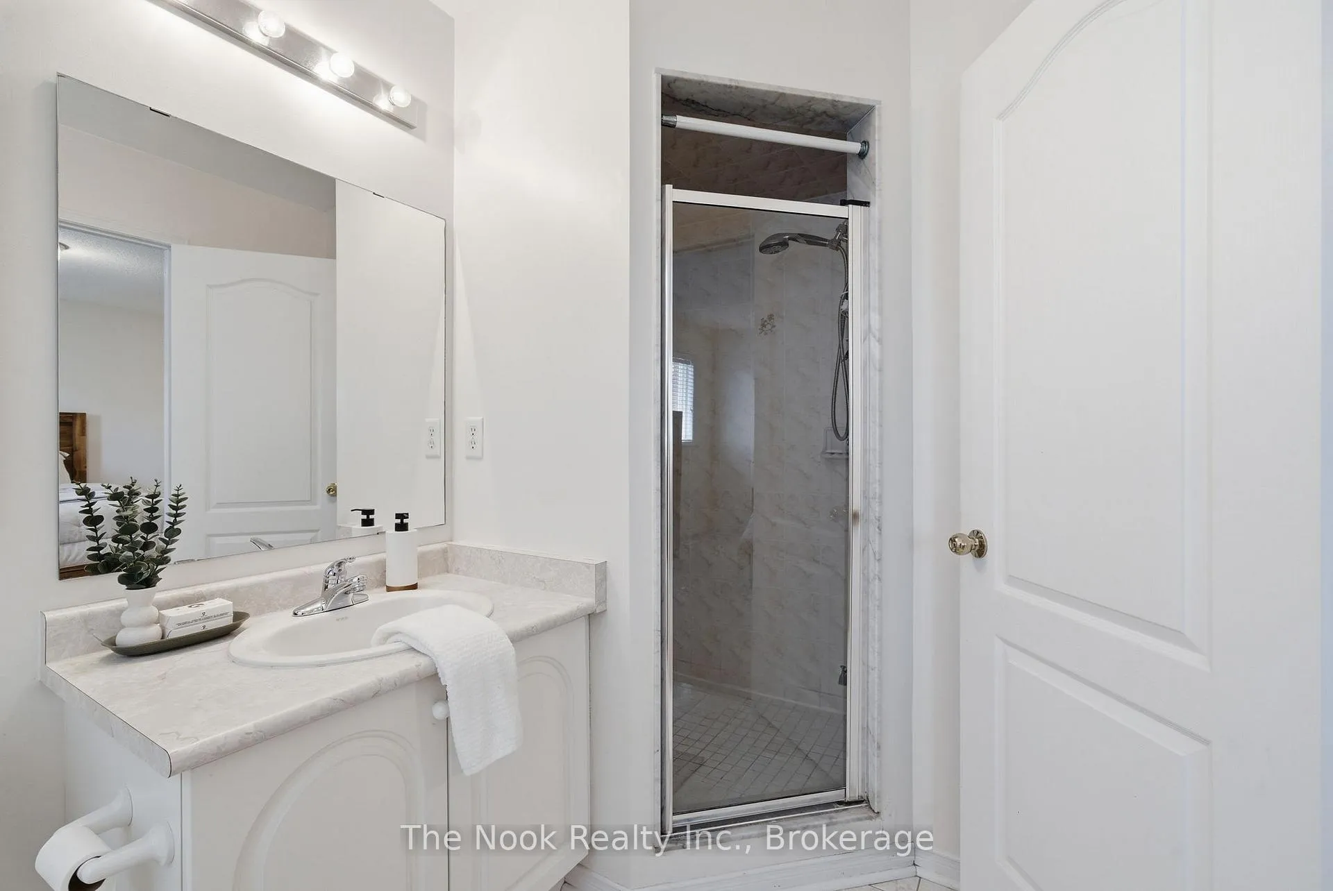 Photo 25 of 39 Rampart Crescent, Whitby, Williamsburg — HOMEH