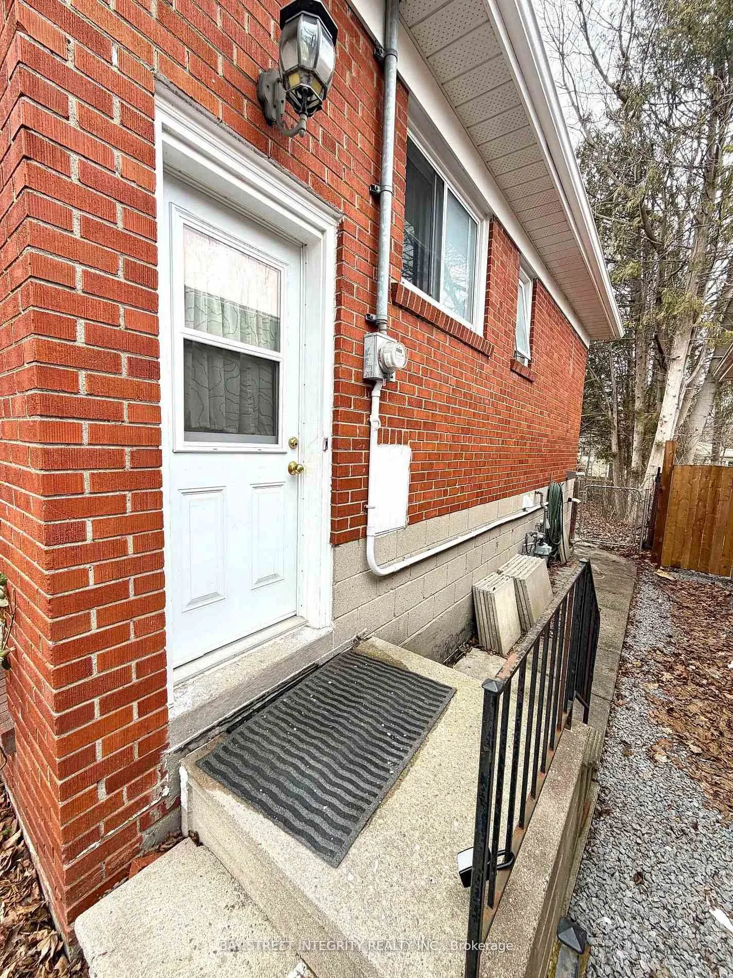 Photo 2 of Unit Lowerfl, 73 Boothbay Crescent, Newmarket, Central Newmarket — HOMEH