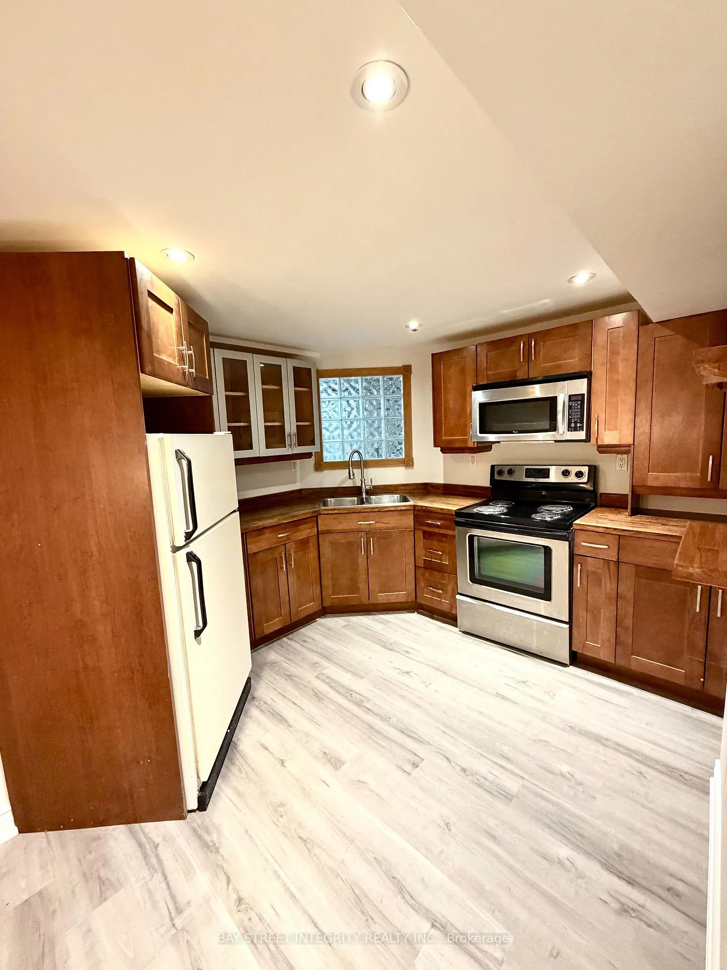 Photo 5 of Unit Lowerfl, 73 Boothbay Crescent, Newmarket, Central Newmarket — HOMEH