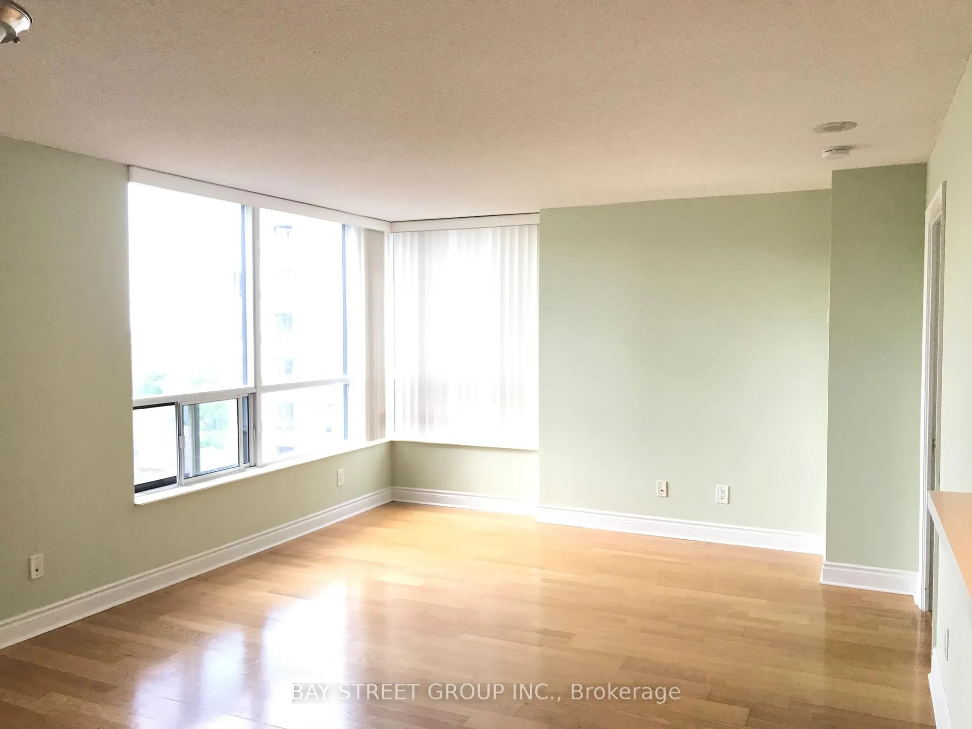 Photo 8 of Unit 1811, 5 Northtown Way, North York, Willowdale East — HOMEH