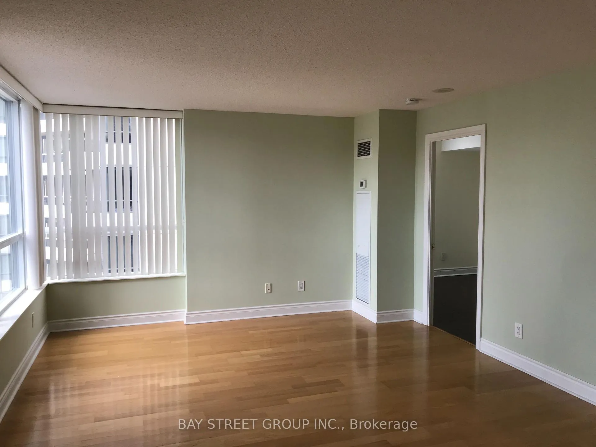 Photo 9 of Unit 1811, 5 Northtown Way, North York, Willowdale East — HOMEH