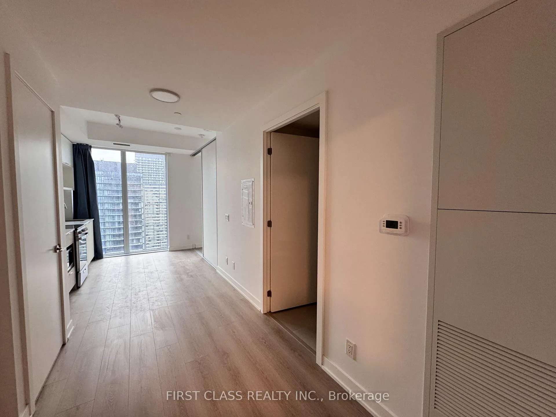 Photo 3 of Unit 3502, 100 Queen Street E, Toronto, Church-Yonge Corridor — HOMEH