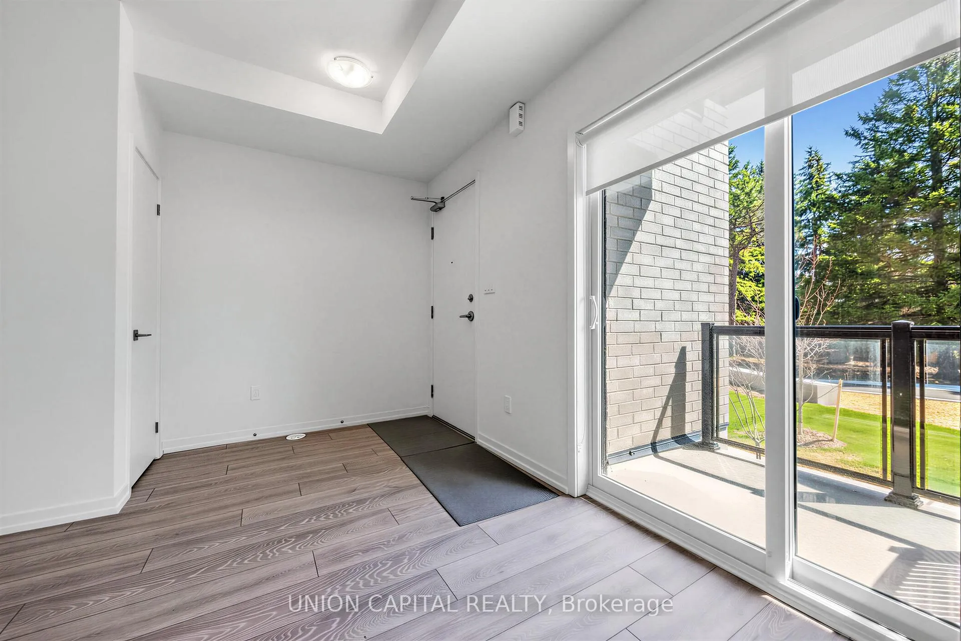 Photo 6 of Unit 9, 26 Lytham Green Circle, Newmarket, Glenway Estates — HOMEH