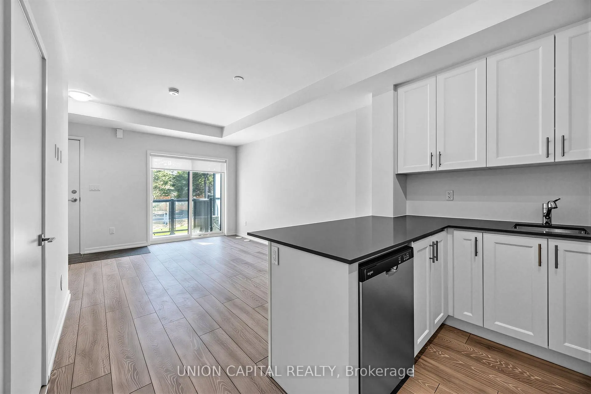 Photo 9 of Unit 9, 26 Lytham Green Circle, Newmarket, Glenway Estates — HOMEH