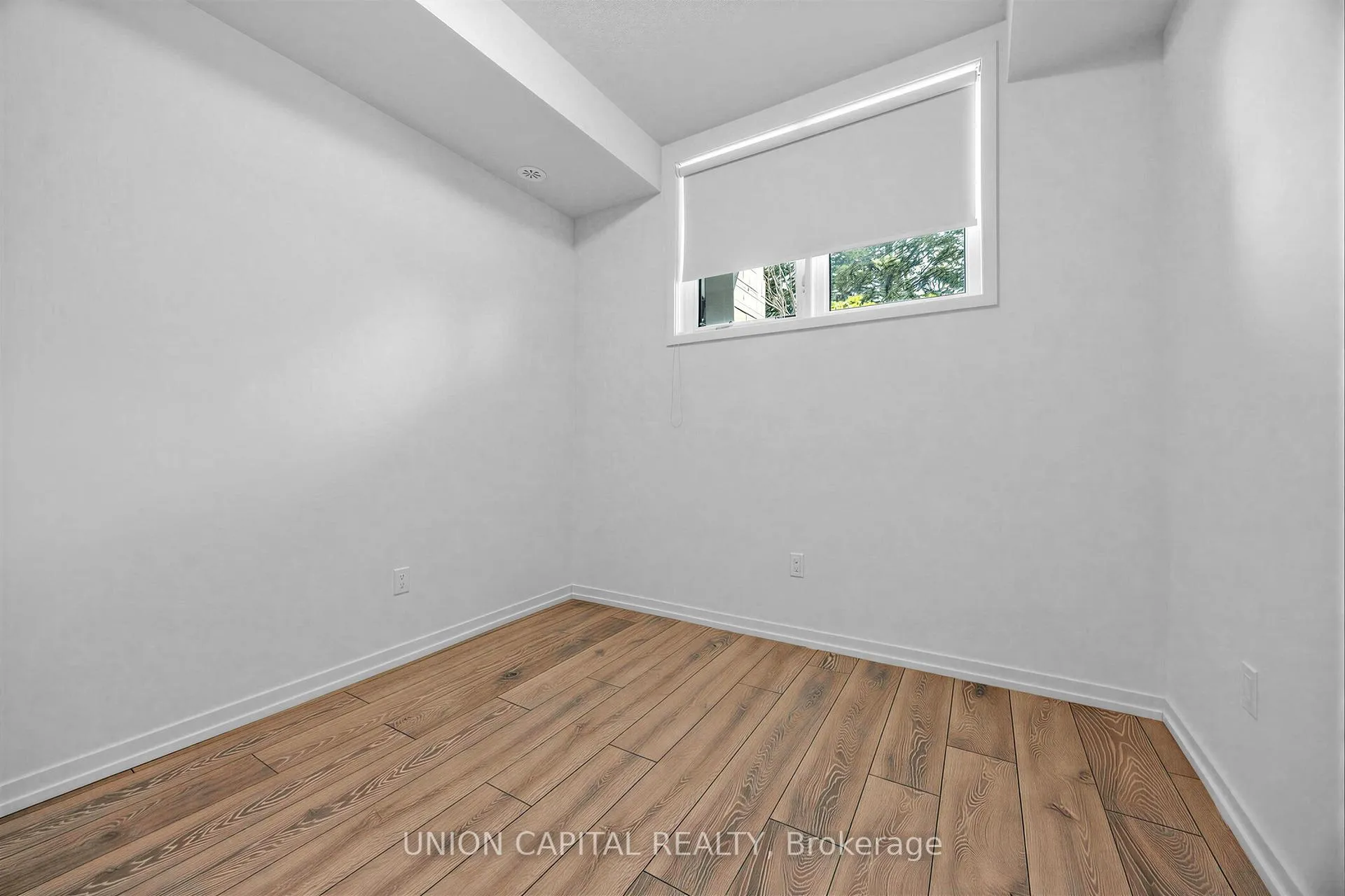 Photo 17 of Unit 9, 26 Lytham Green Circle, Newmarket, Glenway Estates — HOMEH