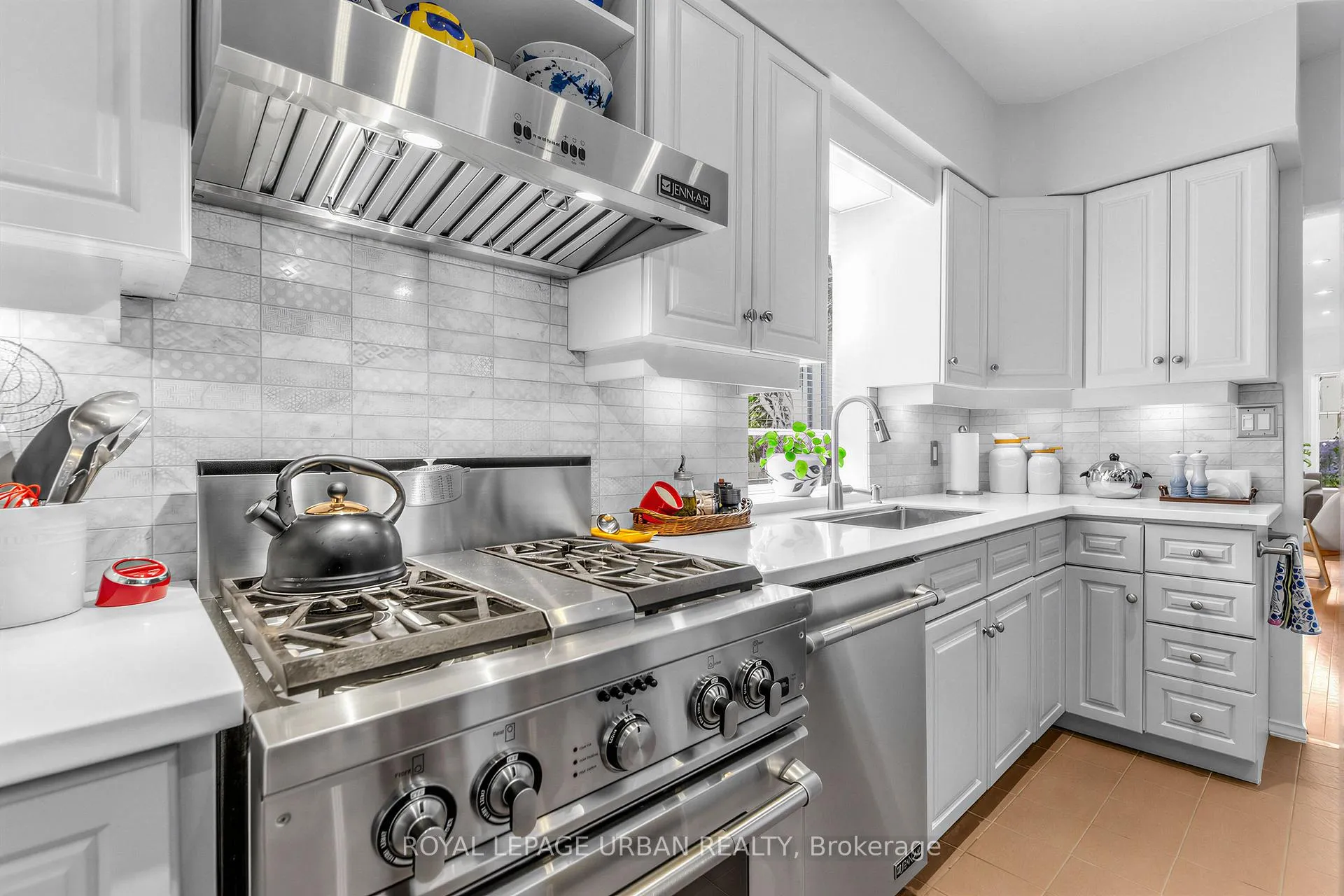 Photo 10 of 115 Jackman Avenue, Toronto, Playter Estates-Danforth — HOMEH