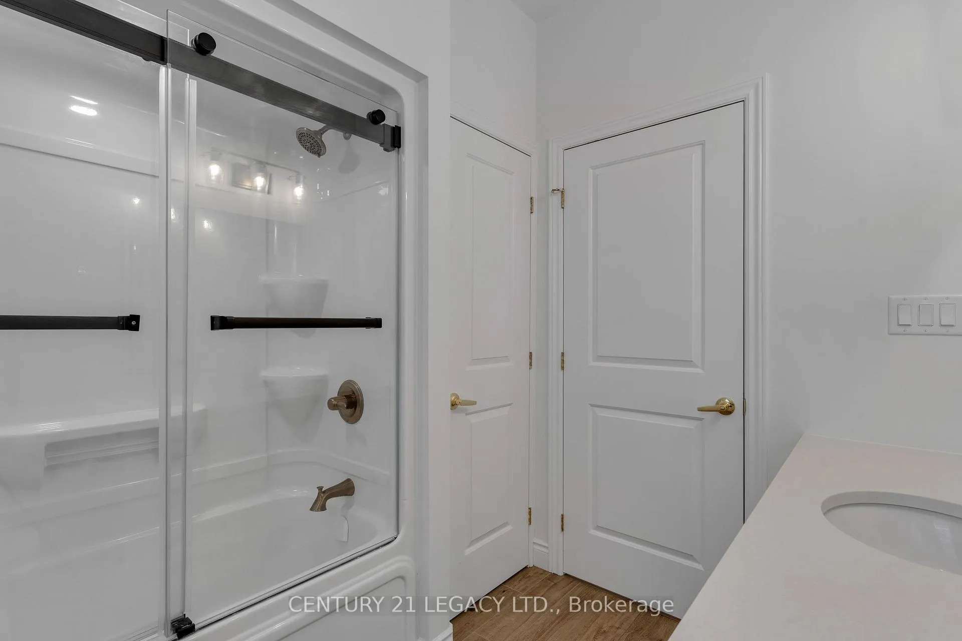 Photo 10 of 245 Mill Pond Place, Kingston, West of Sir John A. Blvd — HOMEH