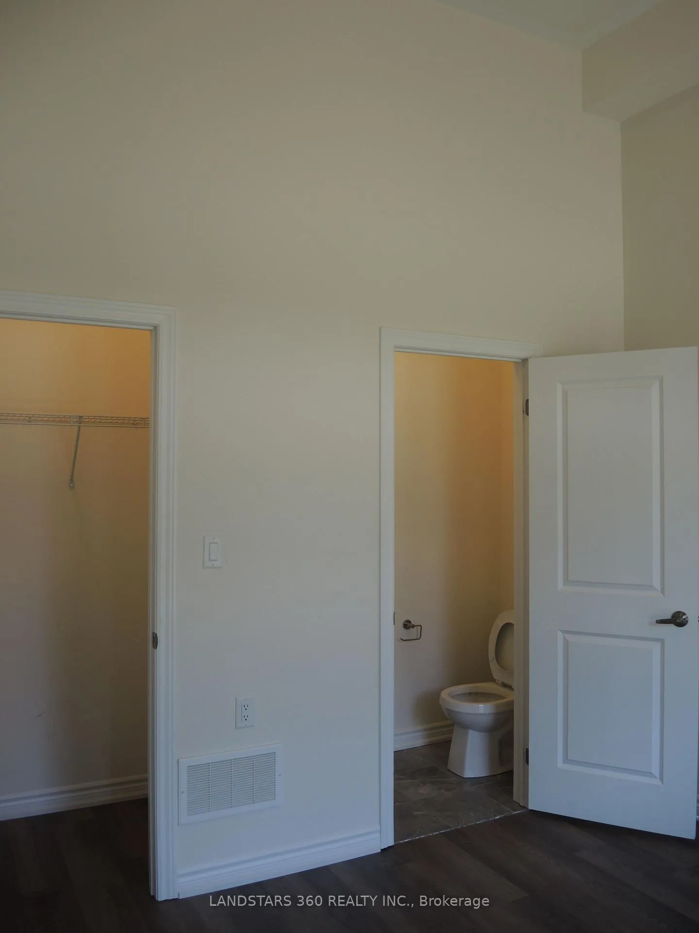 Photo 7 of 42 Lord Melborne Street, Markham, Victoria Square — HOMEH