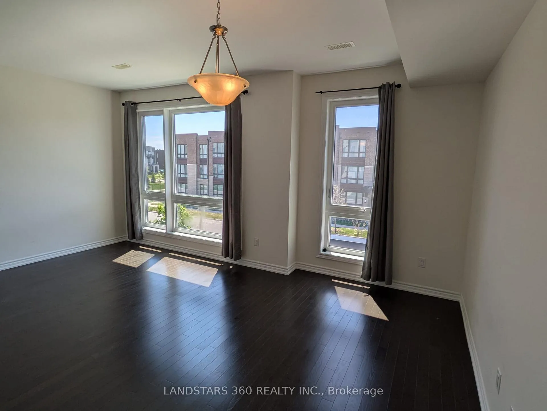 Photo 19 of 42 Lord Melborne Street, Markham, Victoria Square — HOMEH