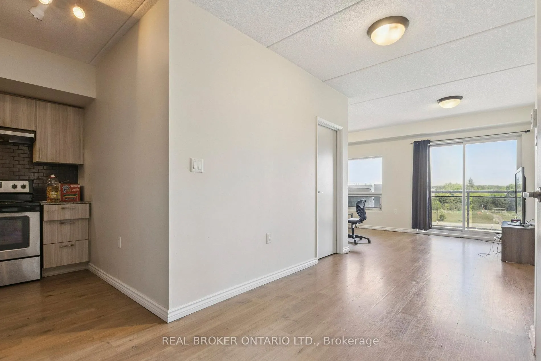 Photo 8 of Unit G607, 275 Larch Street, Waterloo, Beechwood/University — HOMEH