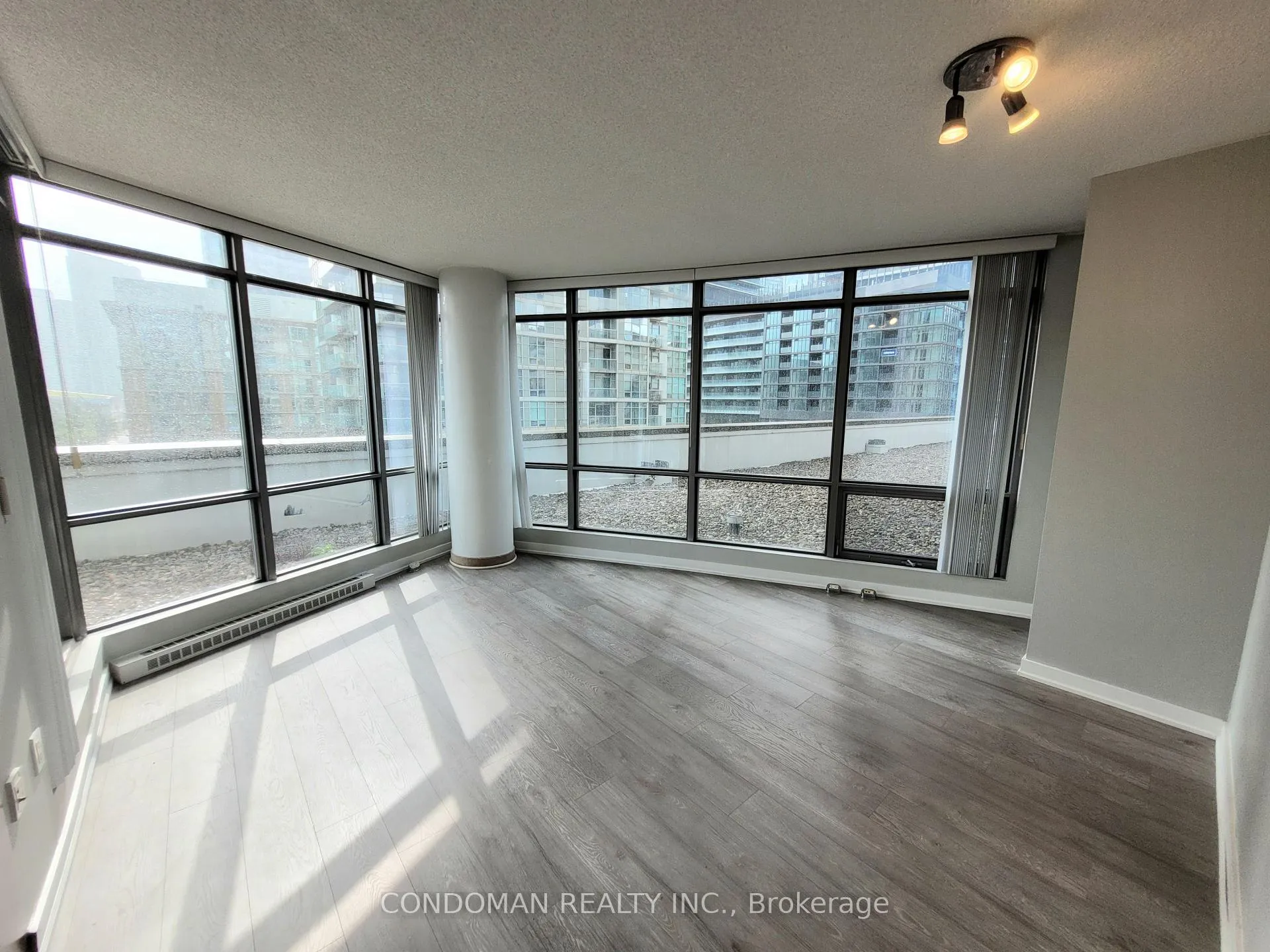 Front of Unit 603, 3 Navy Wharf Court