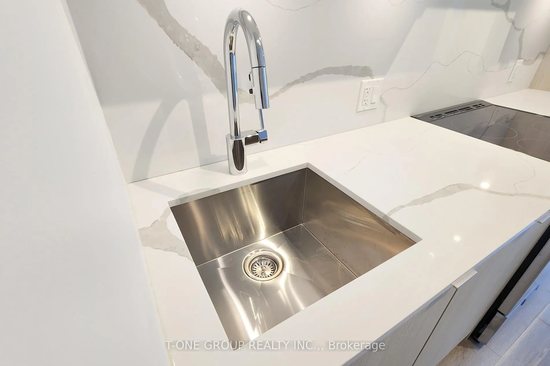 Photo 5 of Unit 802, 100 Queen Street E, Toronto, Church-Yonge Corridor — HOMEH