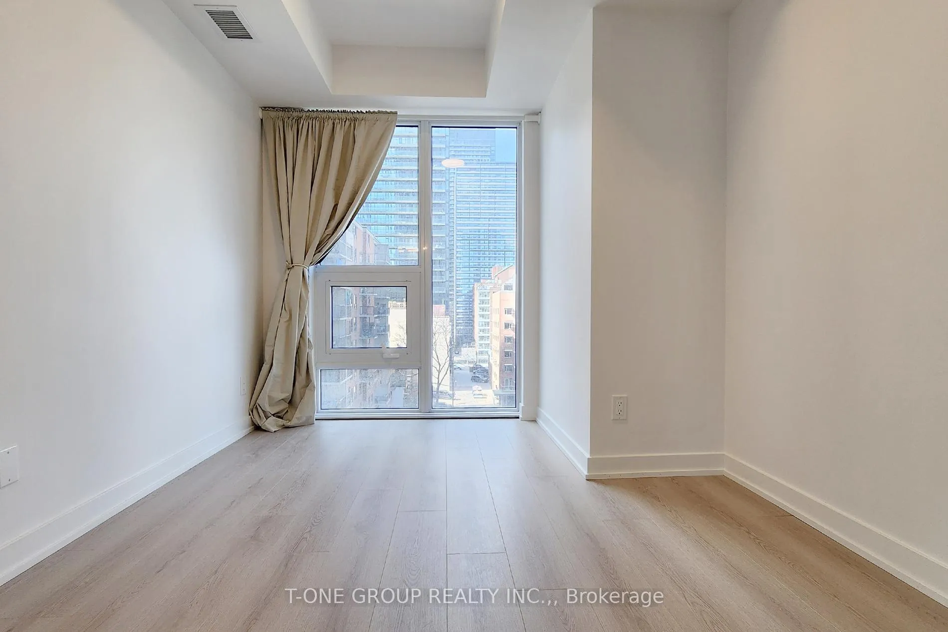 Photo 10 of Unit 802, 100 Queen Street E, Toronto, Church-Yonge Corridor — HOMEH