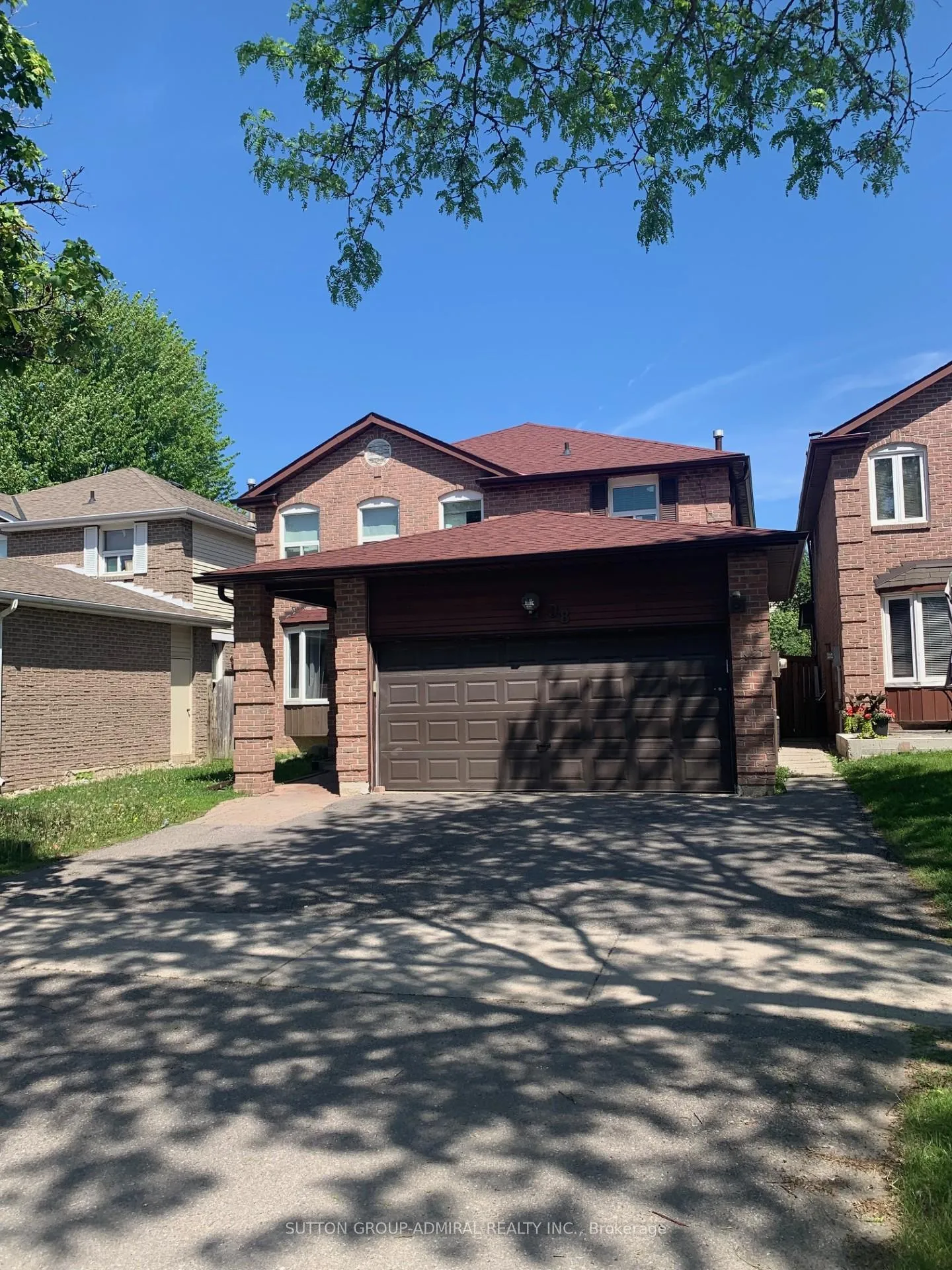 Front of 98 York Hill Boulevard