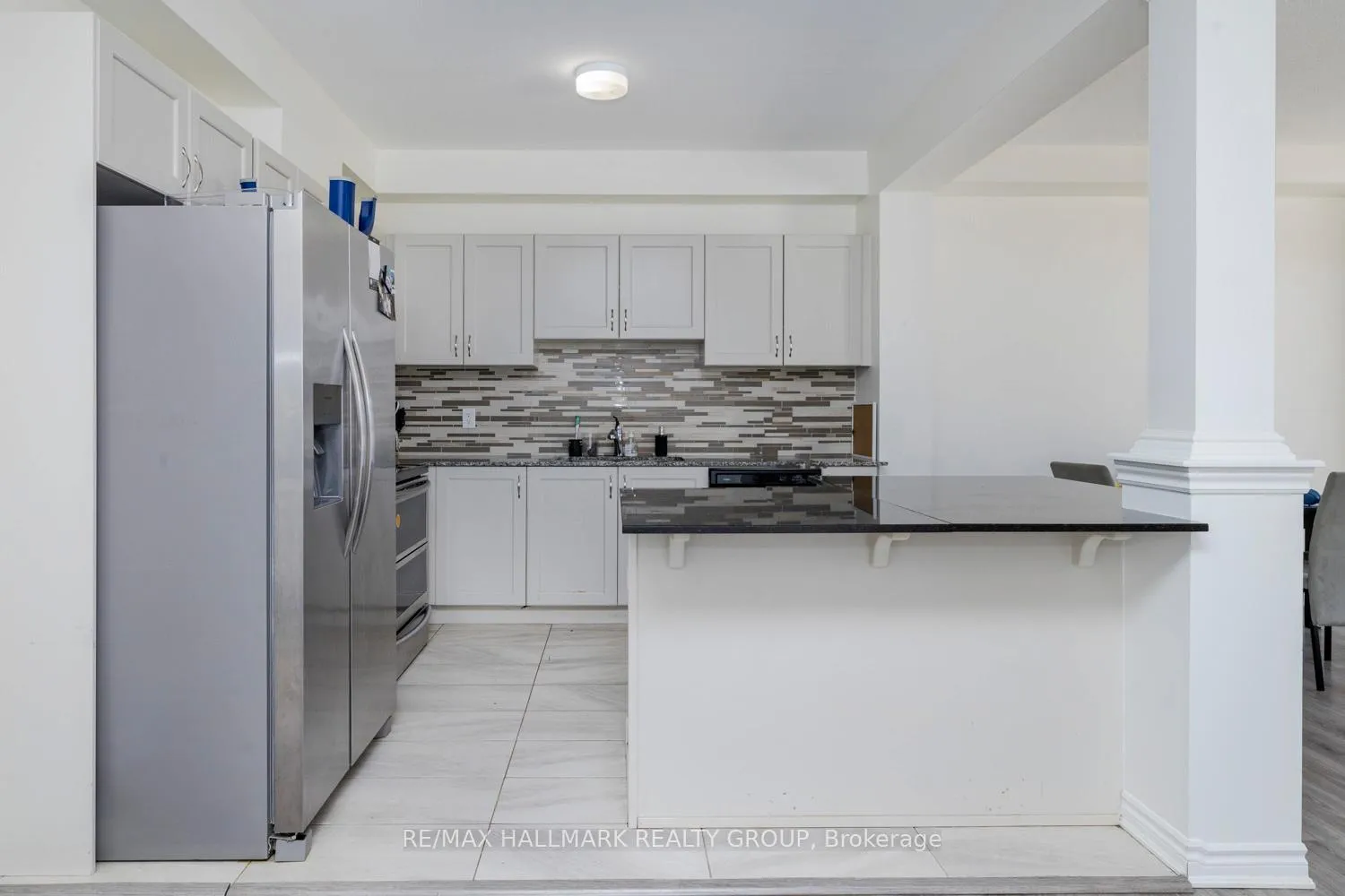 Photo 11 of 57 Caspian Row, Ottawa, Kanata - Emerald Meadows/Trailwest — HOMEH