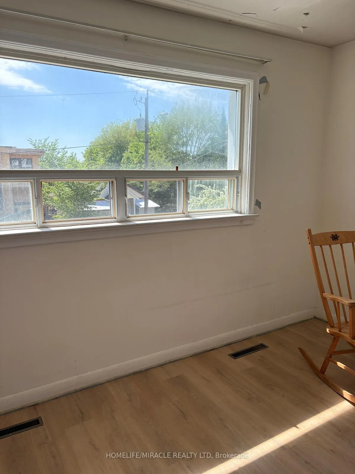 Photo 21 of 91 pitt Avenue, Scarborough, Clairlea-Birchmount — HOMEH