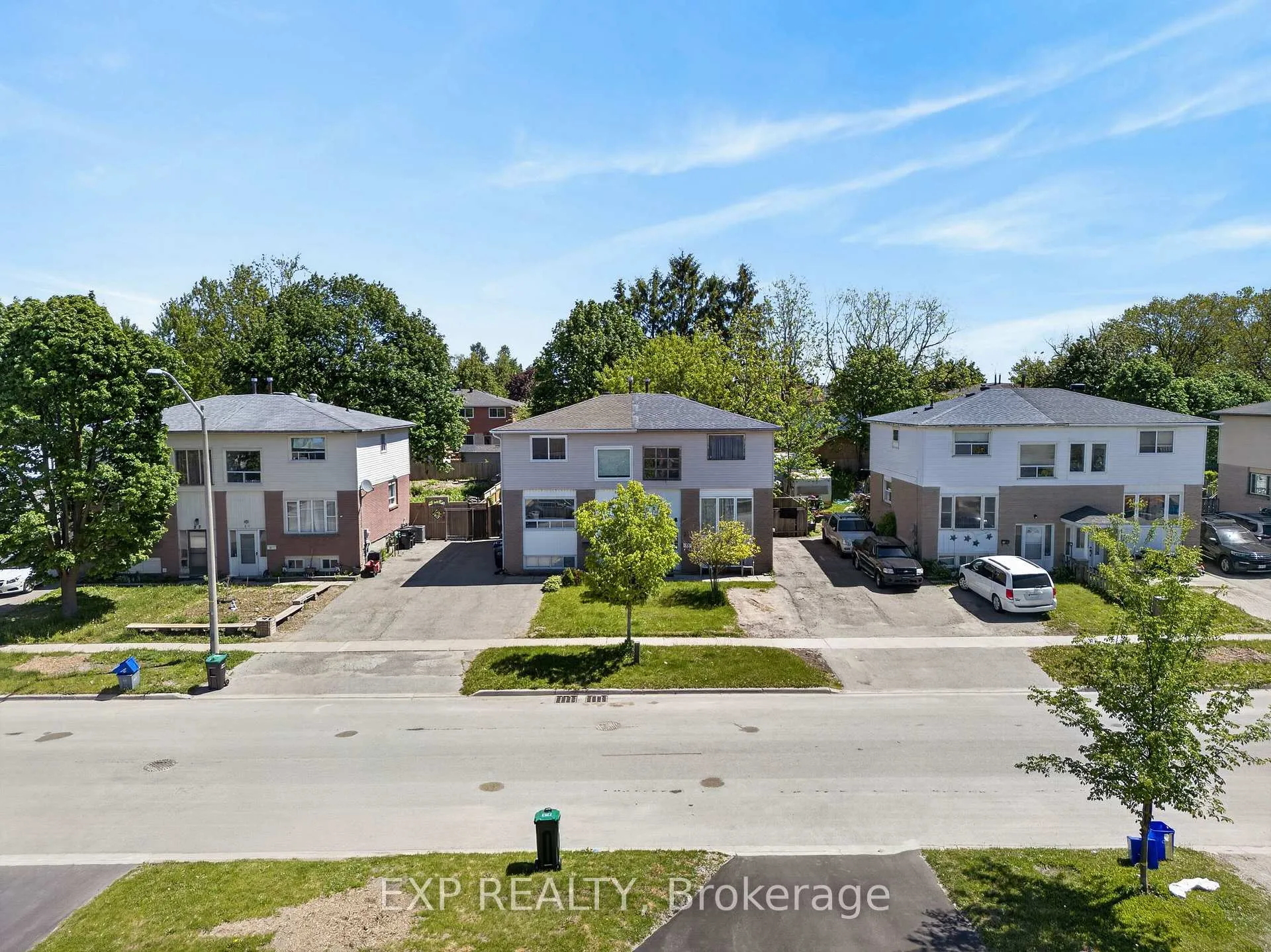 Photo 3 of 33 Carlton Road, Barrie, Cundles East — HOMEH