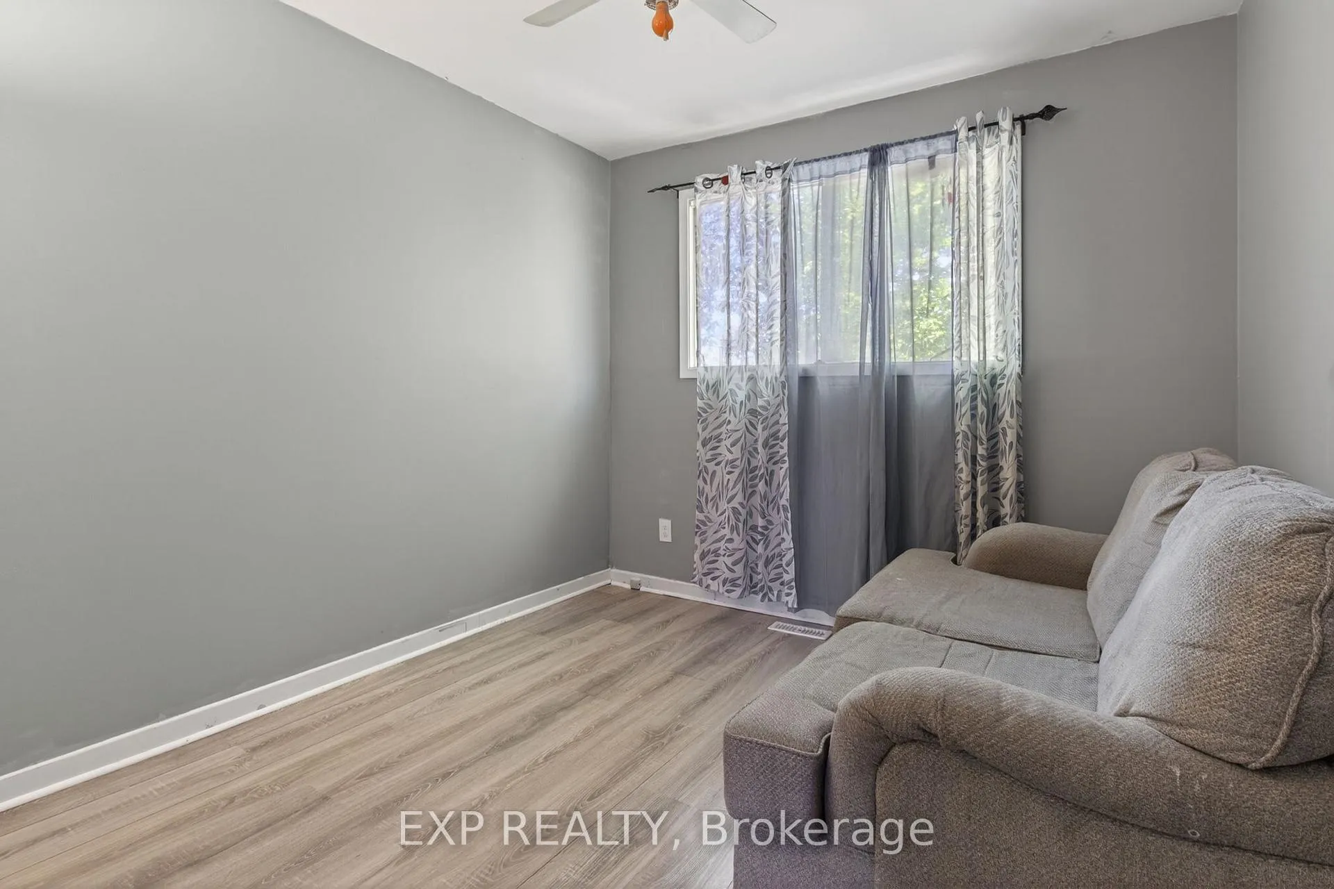 Photo 16 of 33 Carlton Road, Barrie, Cundles East — HOMEH