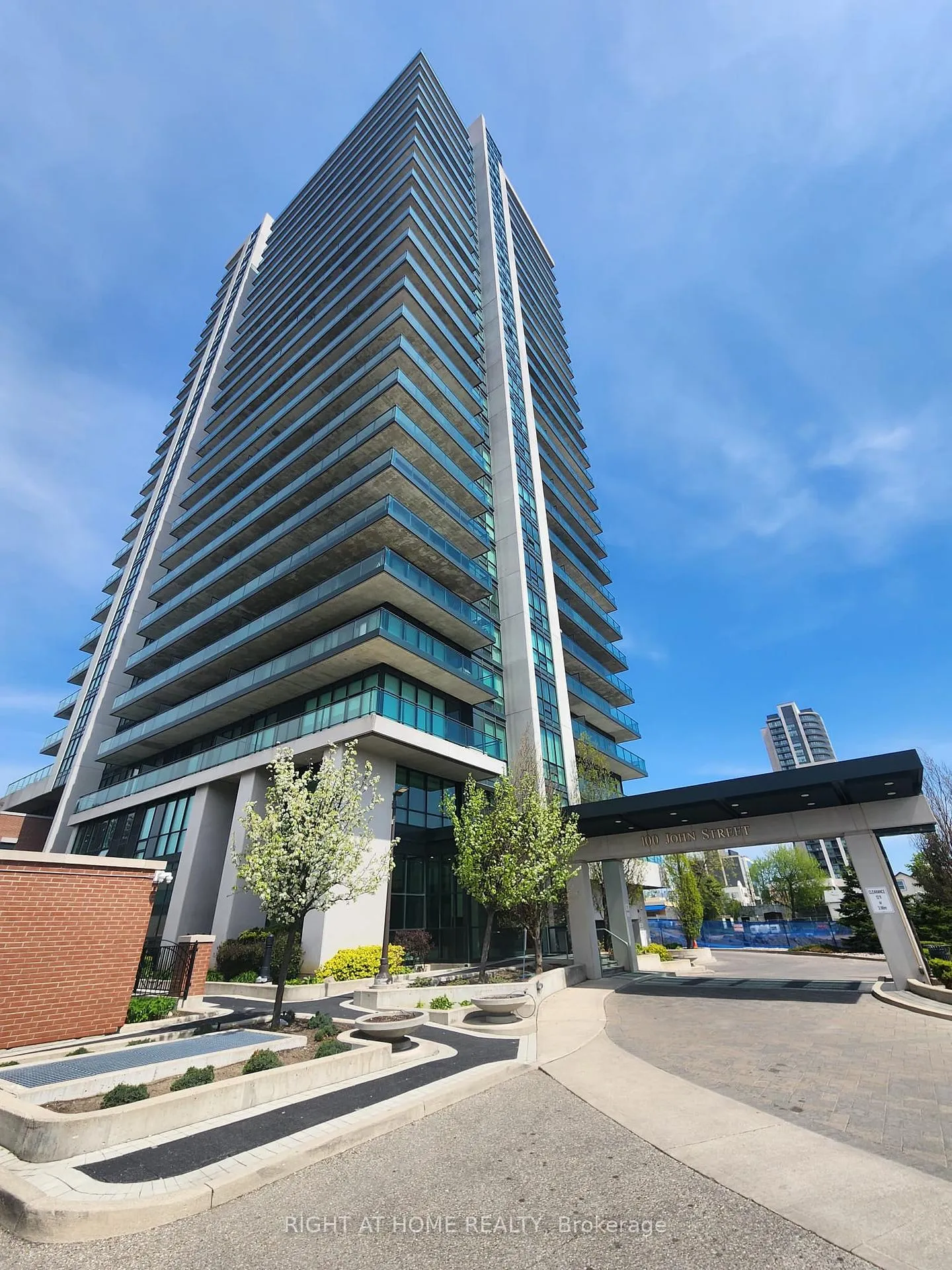 Photo 2 of Unit 2401, 100 John Street, Brampton, Downtown Brampton — HOMEH
