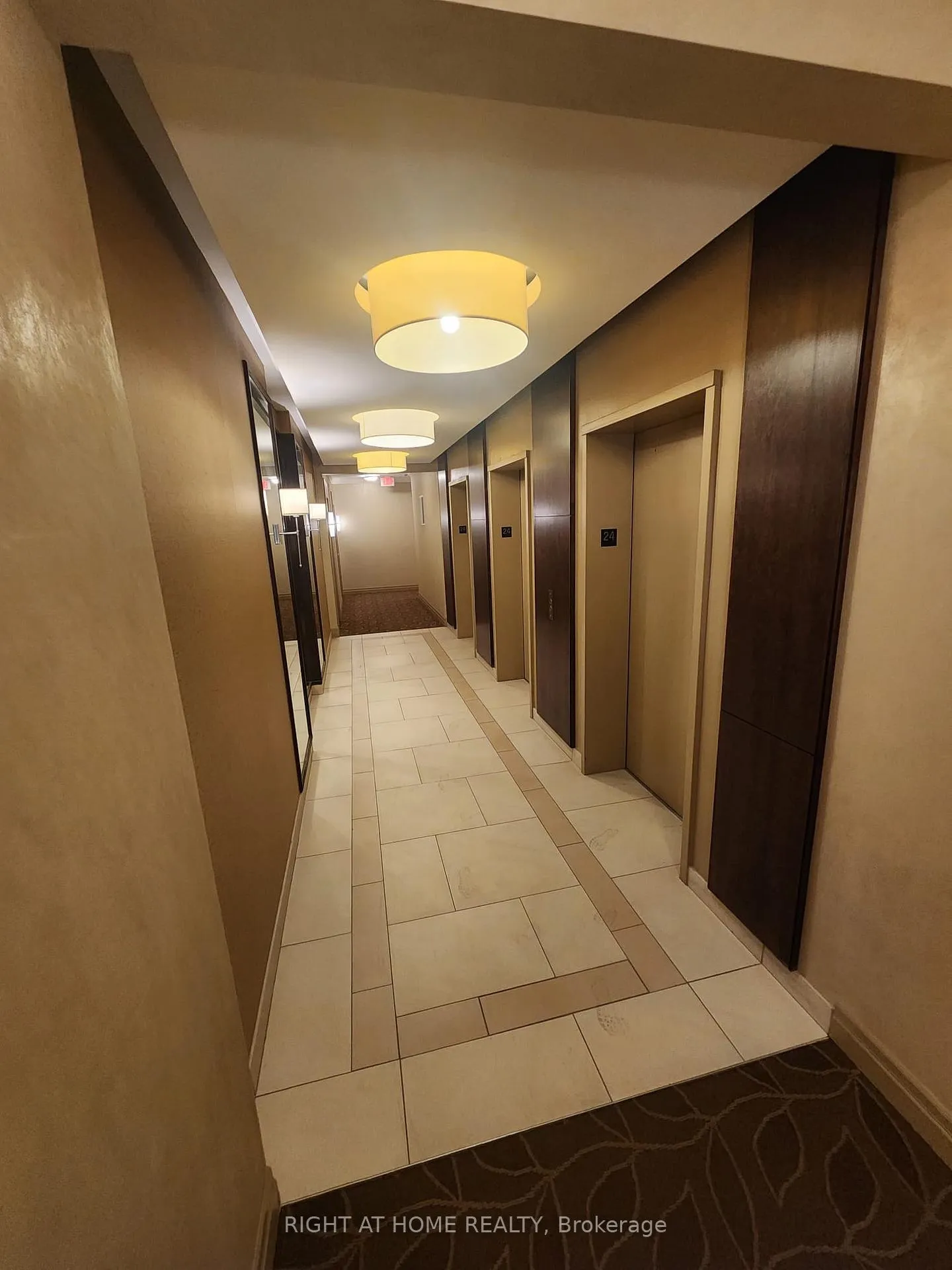 Photo 9 of Unit 2401, 100 John Street, Brampton, Downtown Brampton — HOMEH