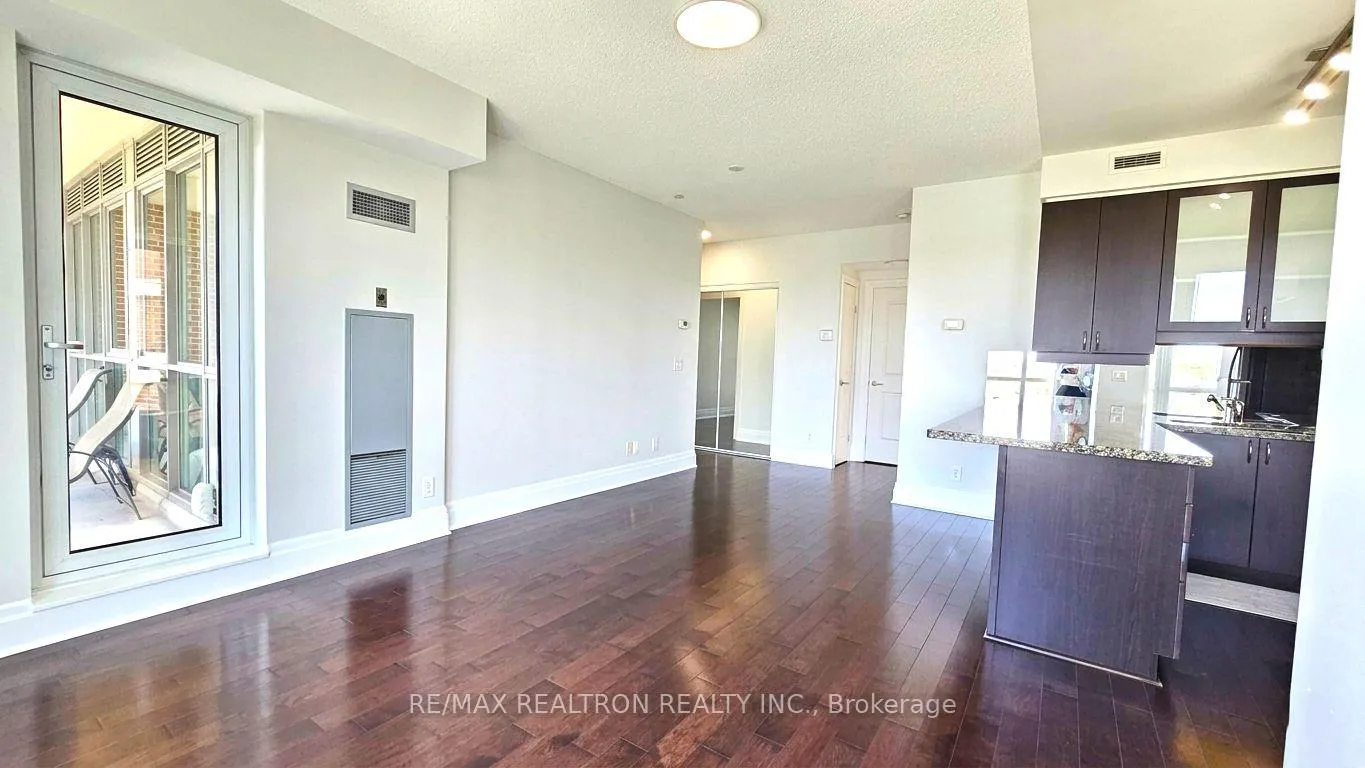 Photo 6 of Unit 604, 39 Upper Duke Crescent, Markham, Unionville — HOMEH