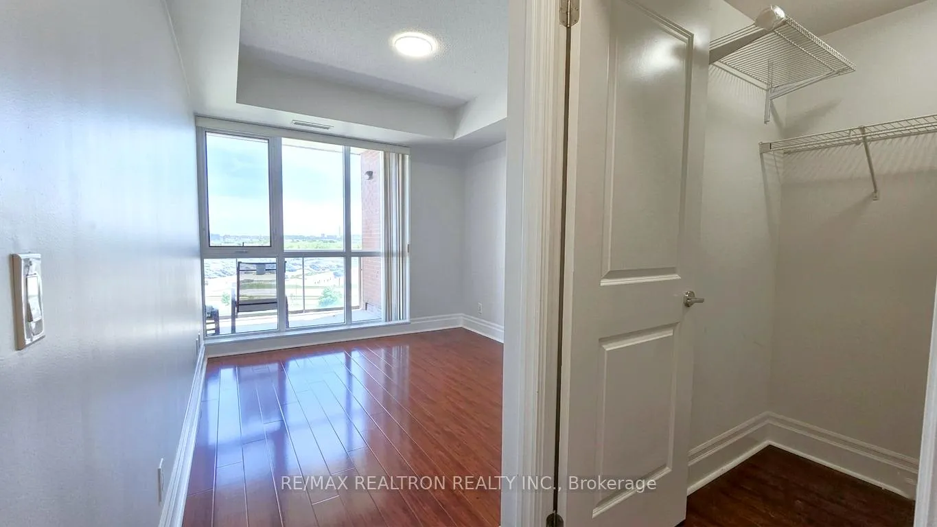 Photo 7 of Unit 604, 39 Upper Duke Crescent, Markham, Unionville — HOMEH