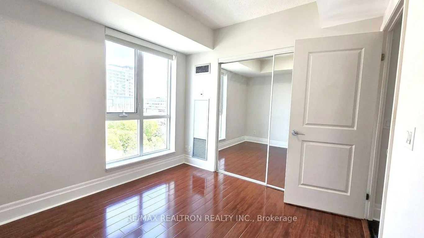 Photo 10 of Unit 604, 39 Upper Duke Crescent, Markham, Unionville — HOMEH