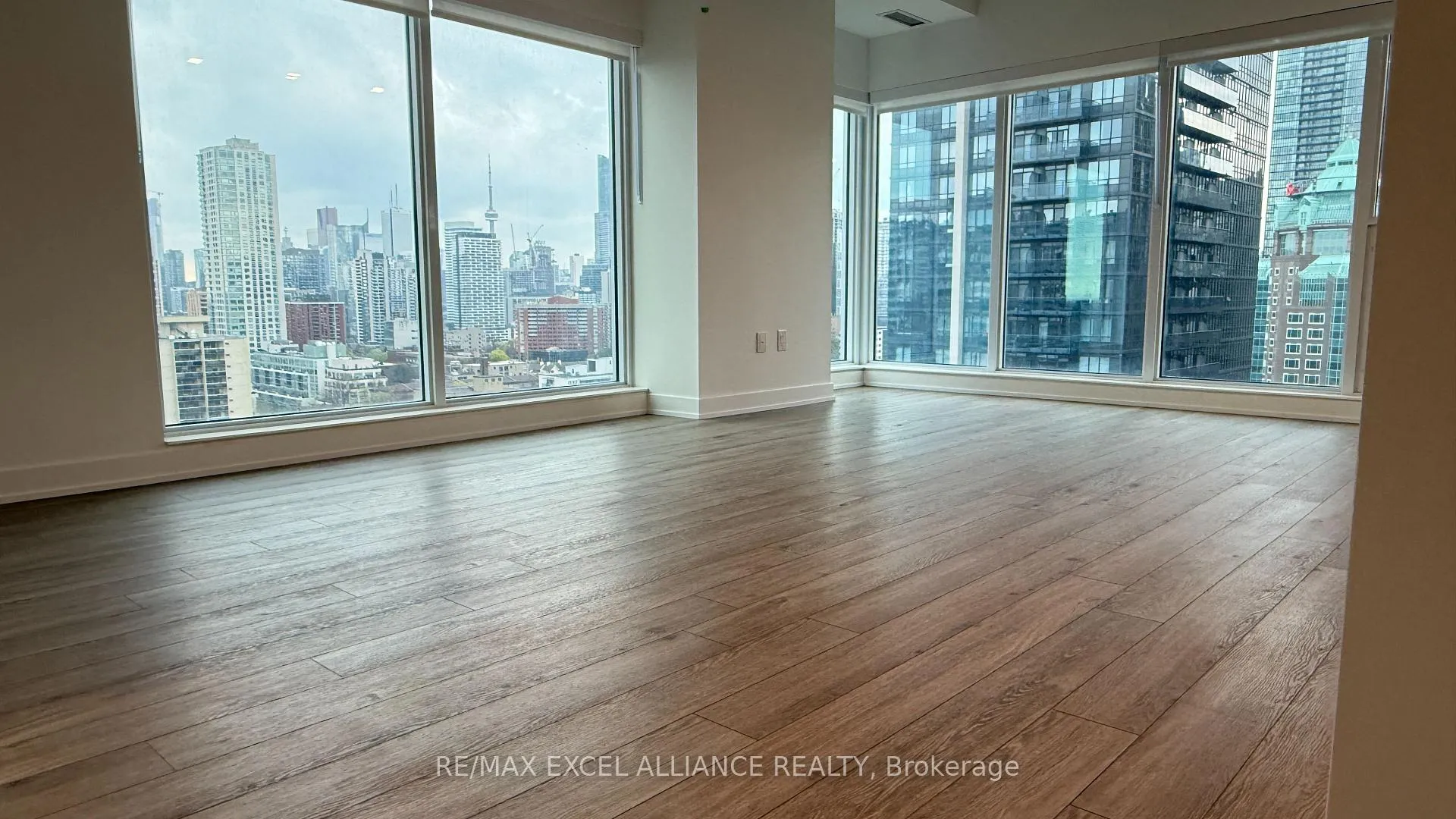 Photo 1 of Unit 1702, 609 Sherbourne Street, Toronto, North St. James Town — HOMEH