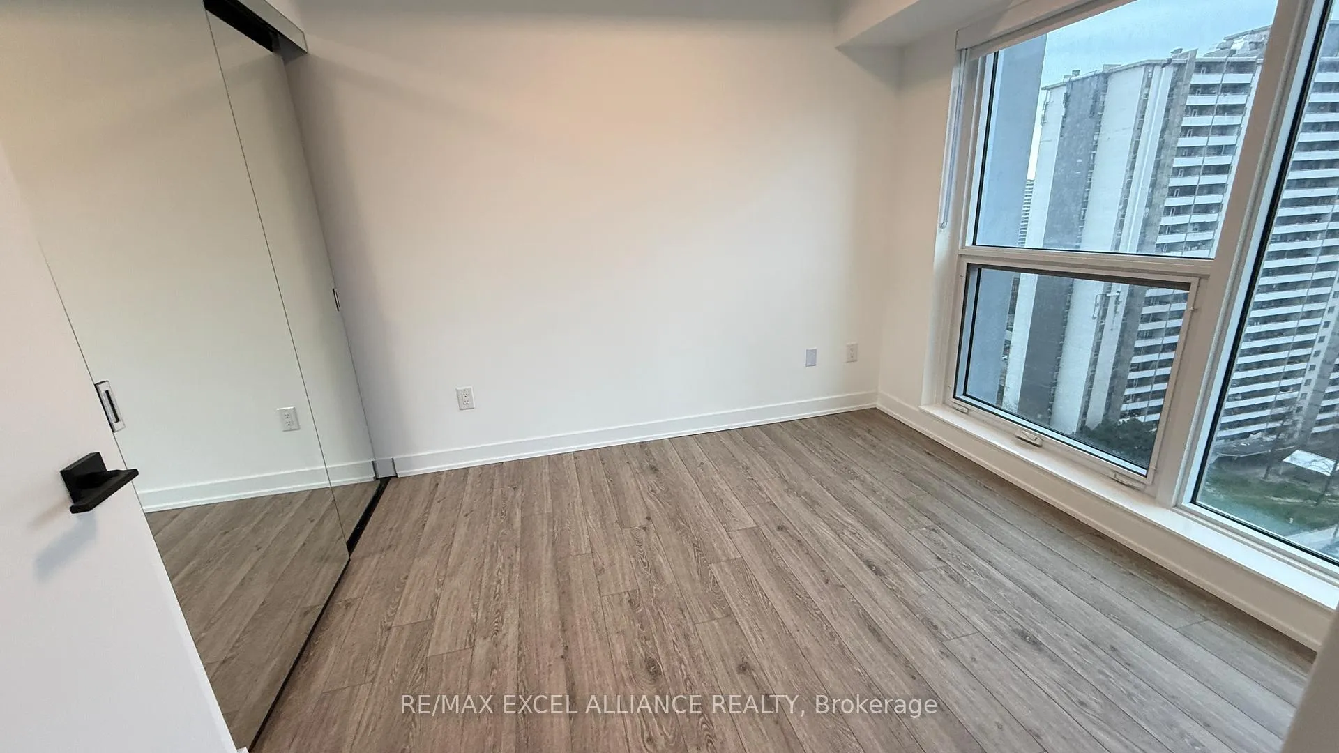 Photo 15 of Unit 1702, 609 Sherbourne Street, Toronto, North St. James Town — HOMEH