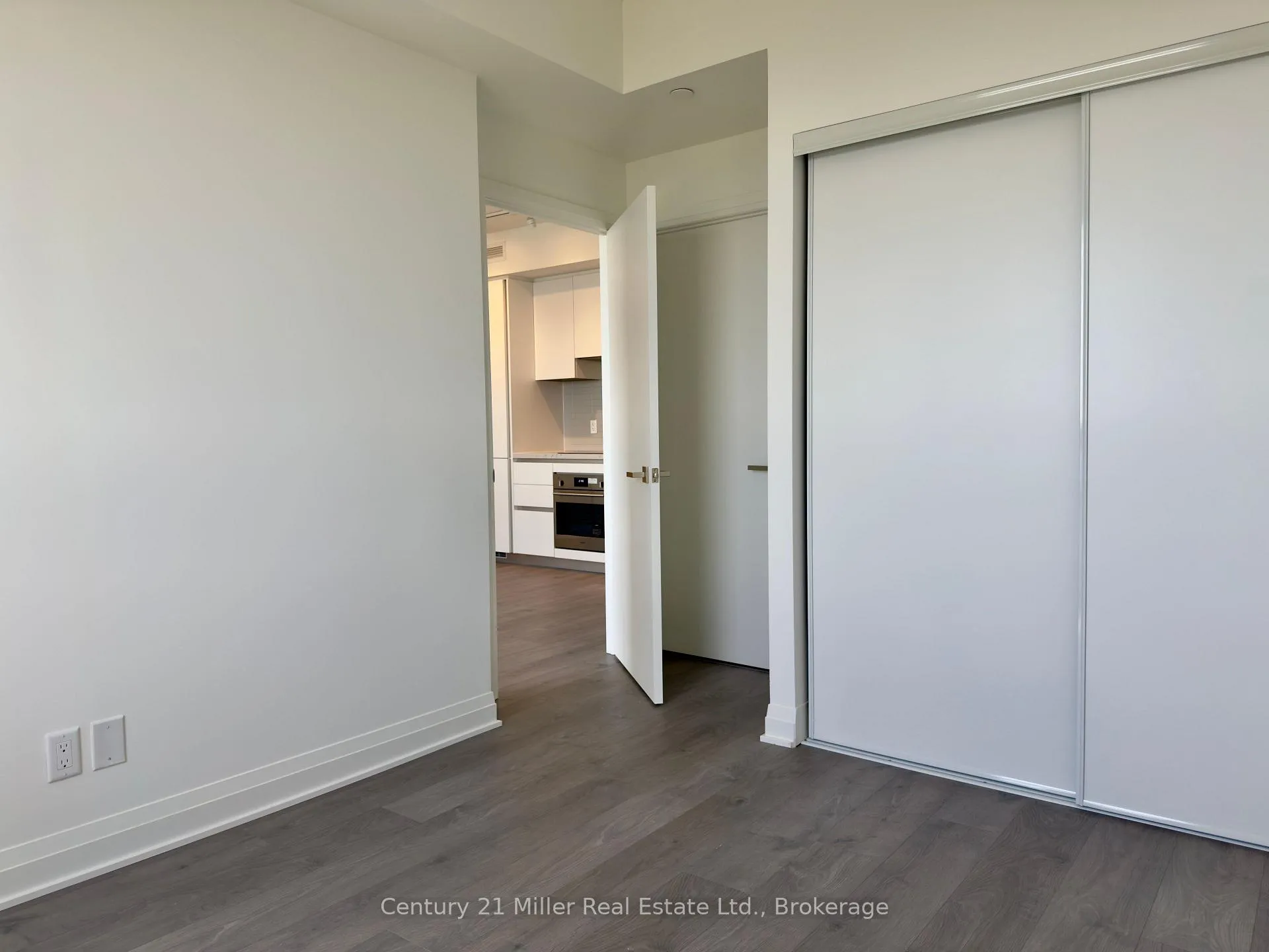 Photo 12 of Unit Unit - 5803, 4015 The Exchange, Mississauga, City Centre — HOMEH