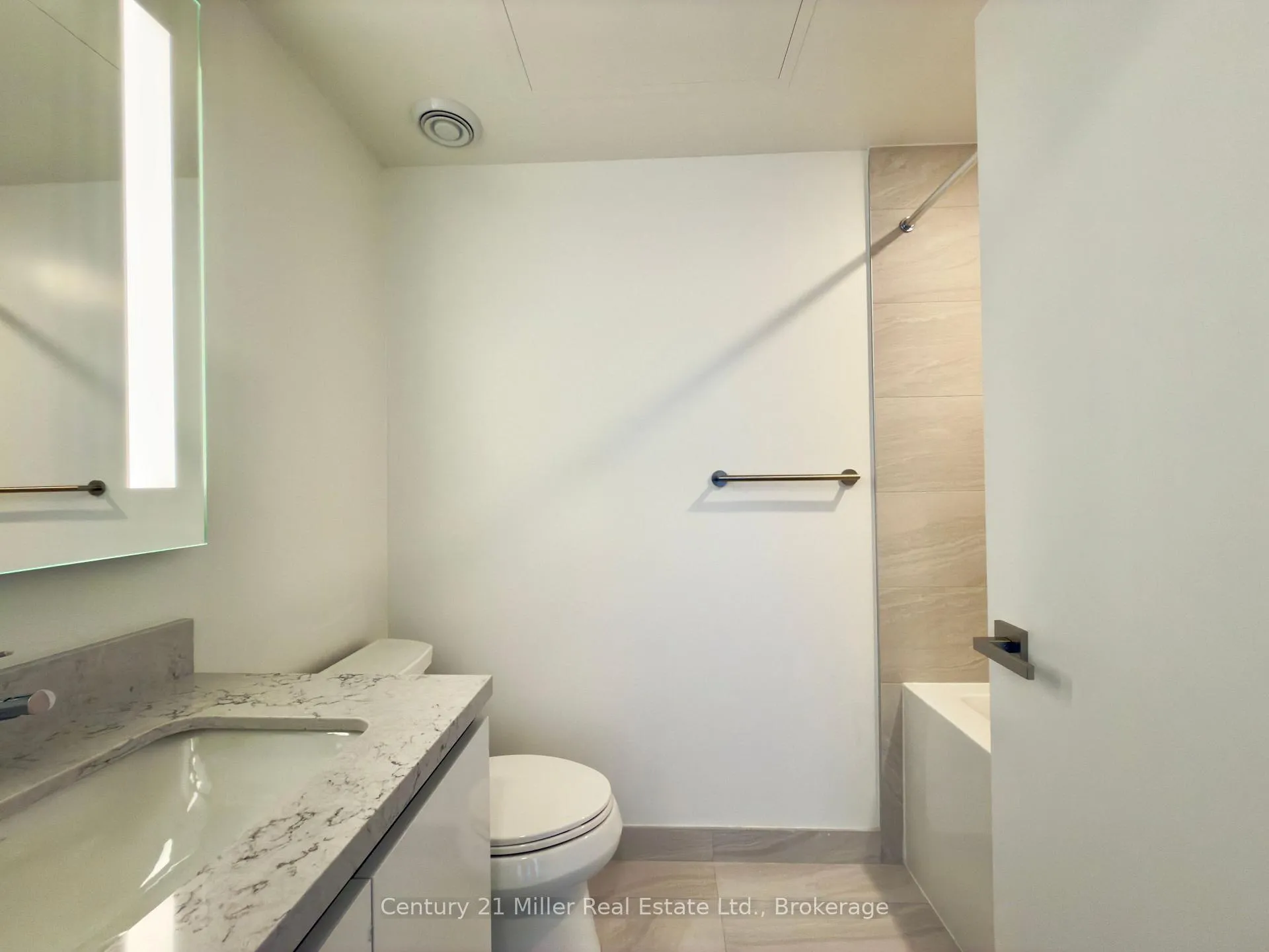 Photo 21 of Unit Unit - 5803, 4015 The Exchange, Mississauga, City Centre — HOMEH