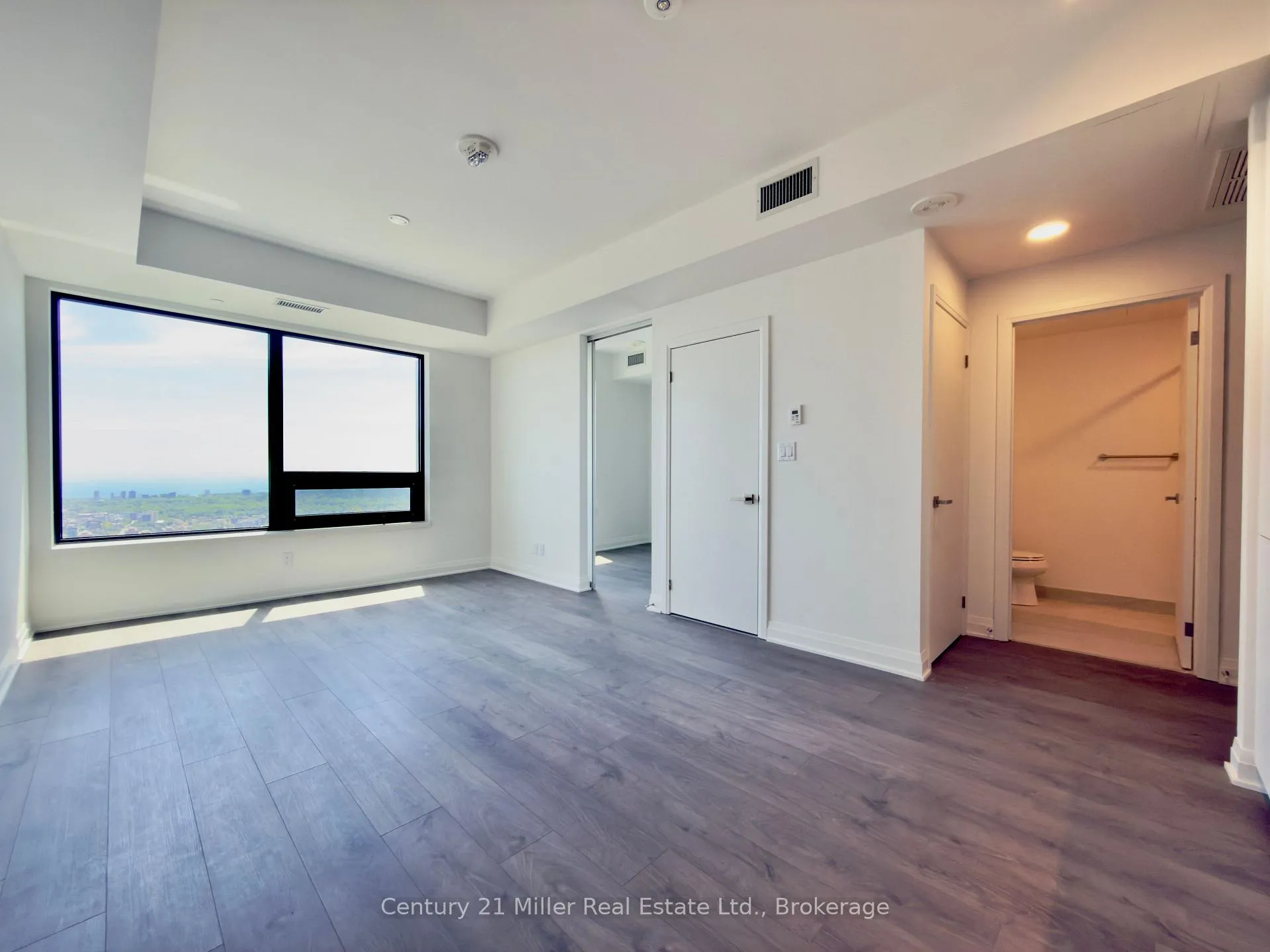 Photo 24 of Unit Unit - 5803, 4015 The Exchange, Mississauga, City Centre — HOMEH