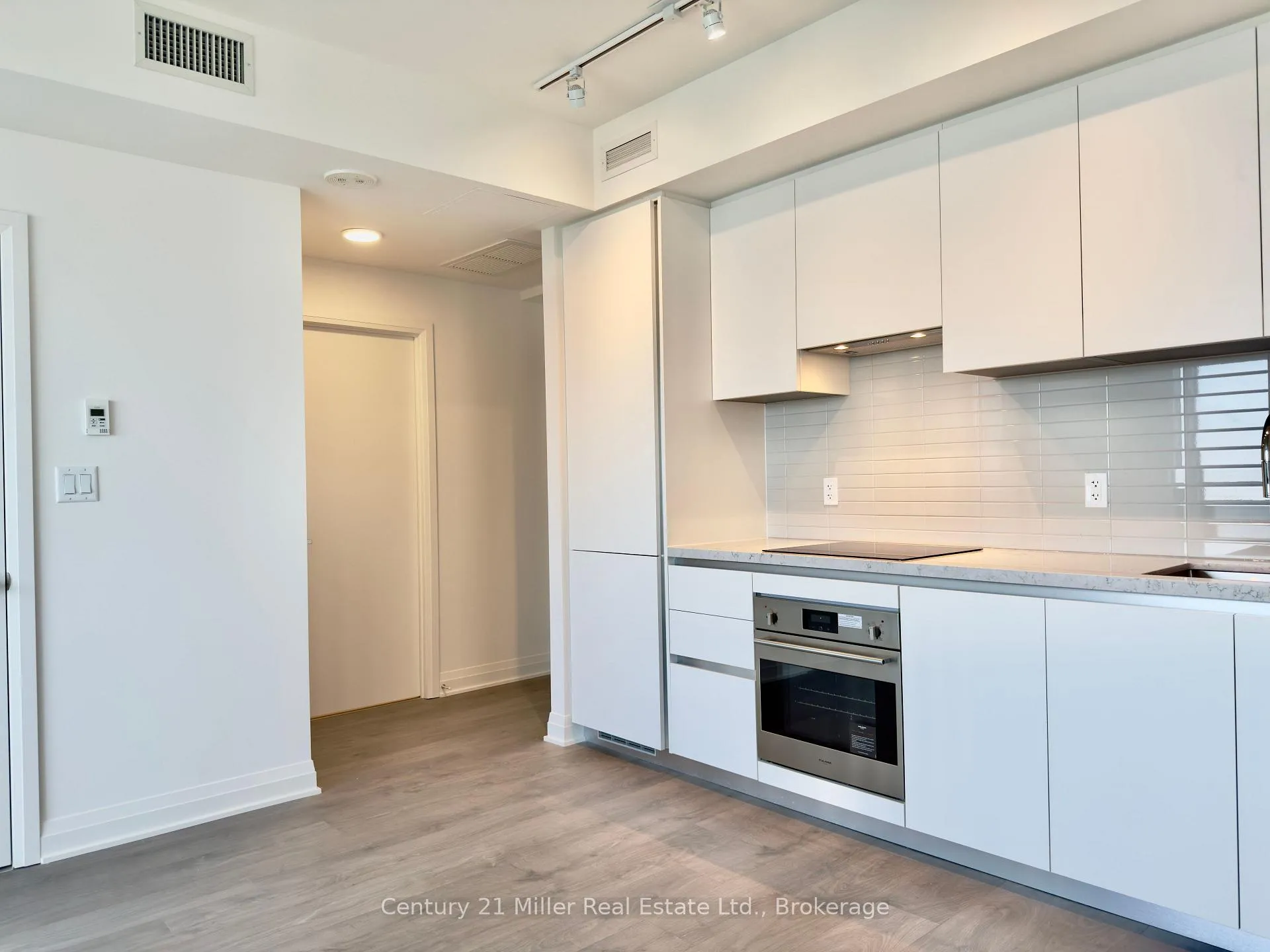 Photo 29 of Unit Unit - 5803, 4015 The Exchange, Mississauga, City Centre — HOMEH