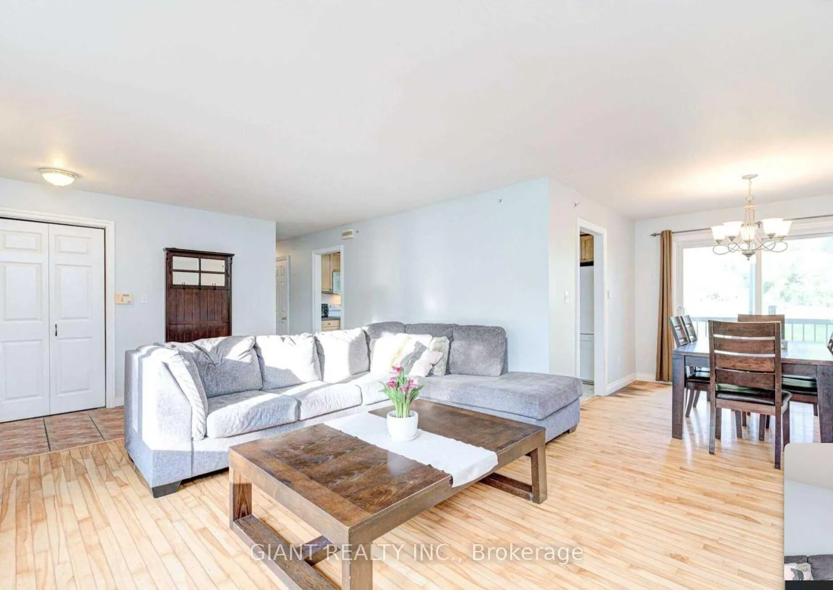 Photo 4 of 2765 Embleton Road, Brampton, Bram West — HOMEH