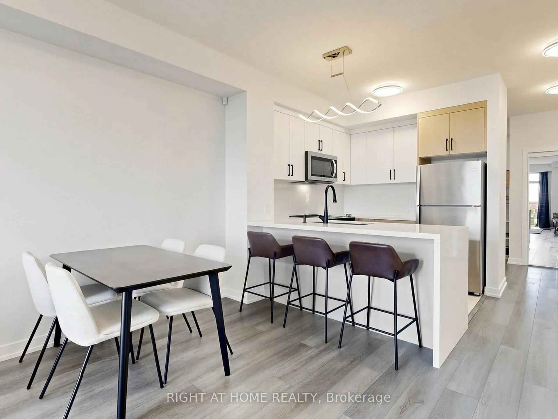 Photo 9 of Unit 1013, 450 Dundas Street E, Hamilton, Waterdown — HOMEH