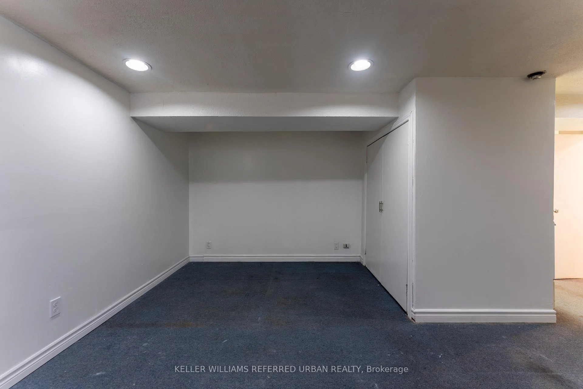 Photo 3 of Unit 12, 823 Millwood Road, Toronto, Leaside — HOMEH