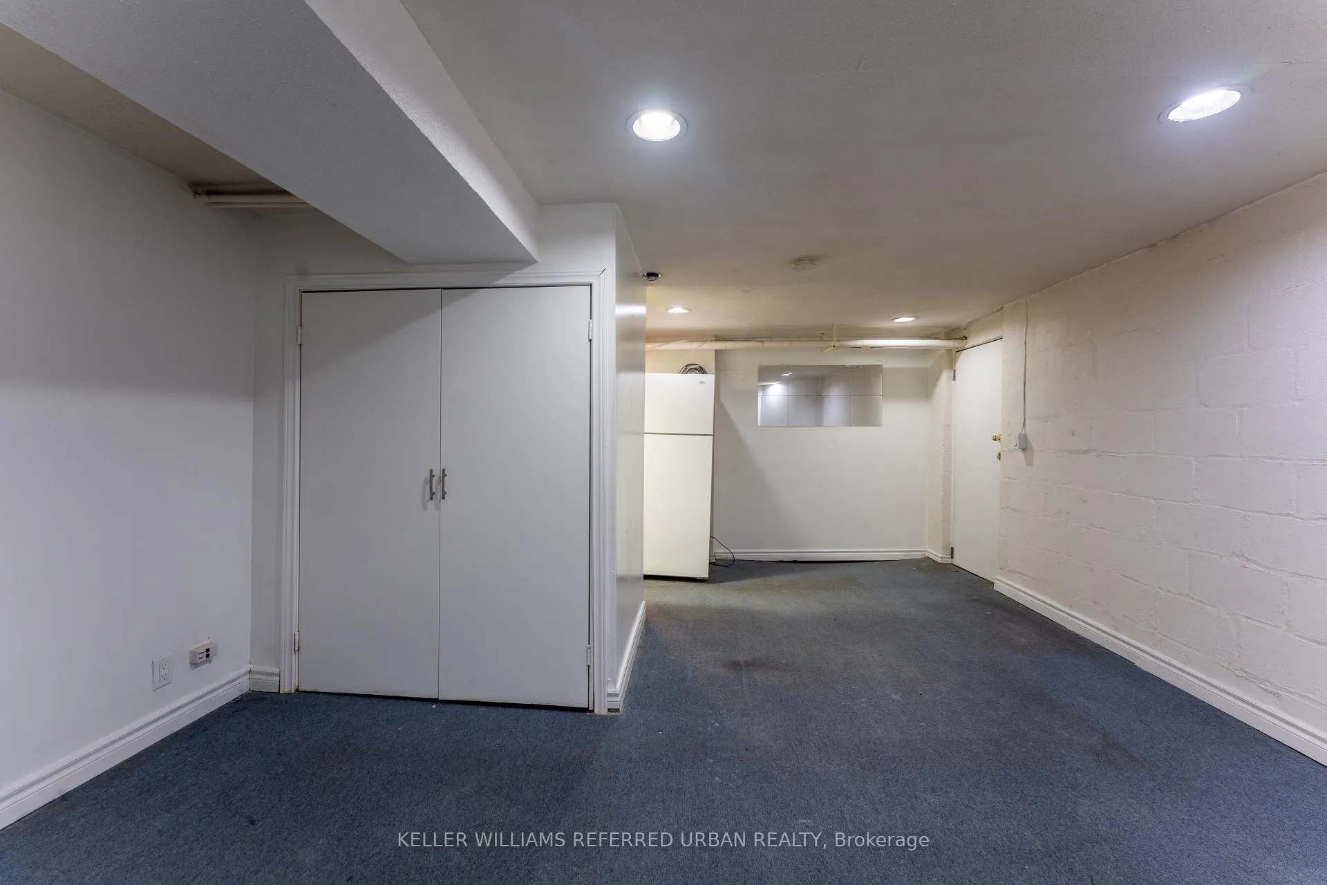 Photo 5 of Unit 12, 823 Millwood Road, Toronto, Leaside — HOMEH