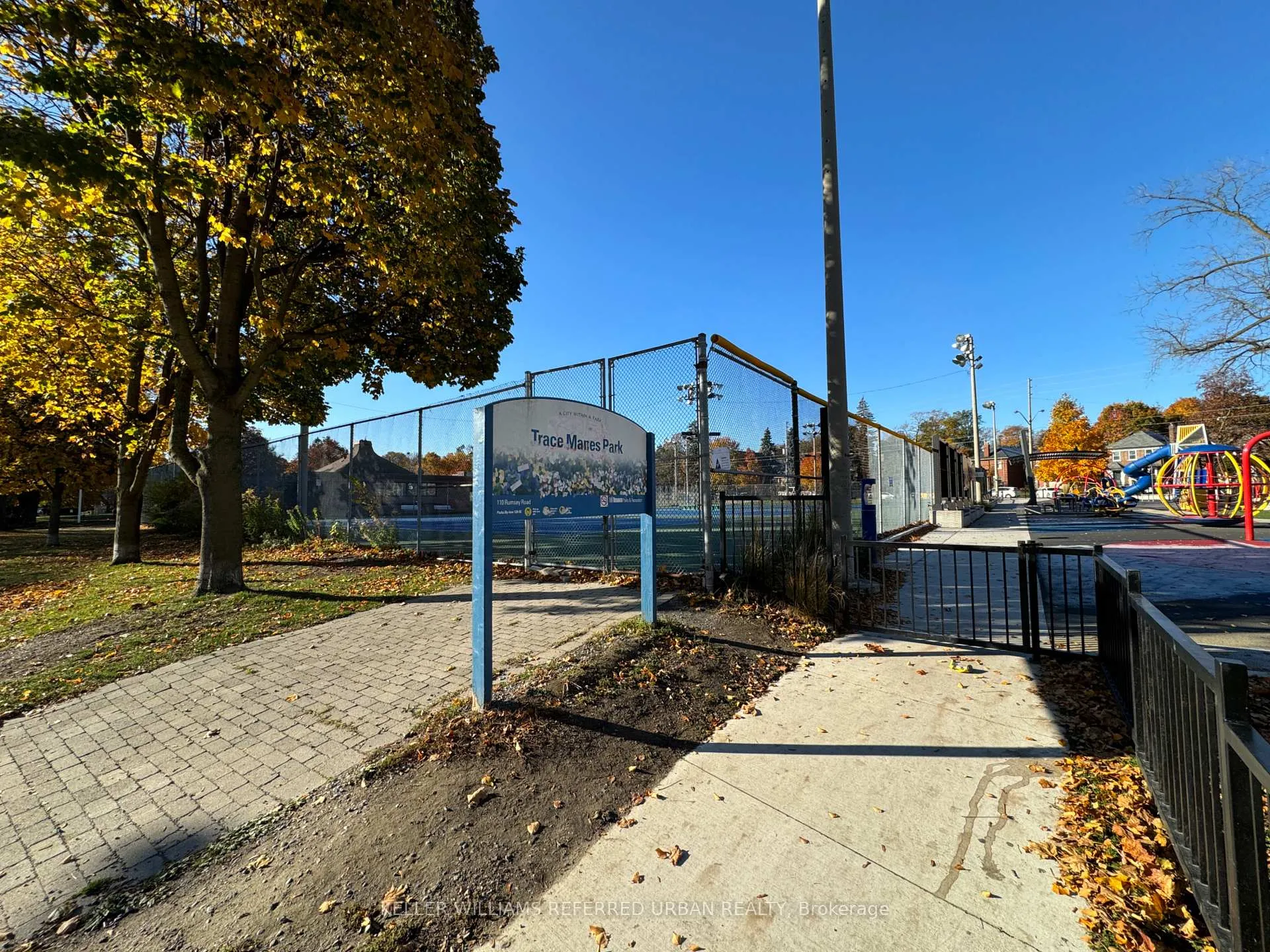 Photo 8 of Unit 12, 823 Millwood Road, Toronto, Leaside — HOMEH