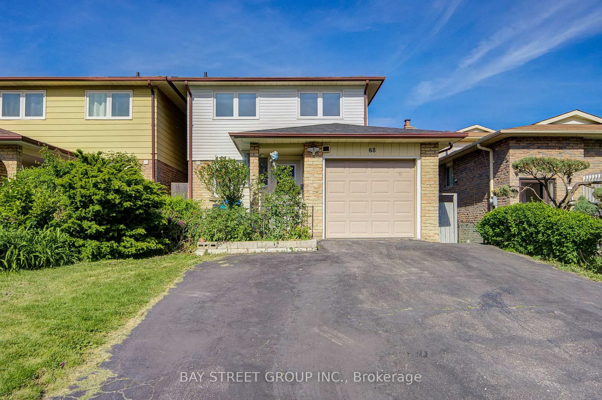 Photo 2 of 68 Kimroy Grove, Scarborough, Agincourt South-Malvern West — HOMEH