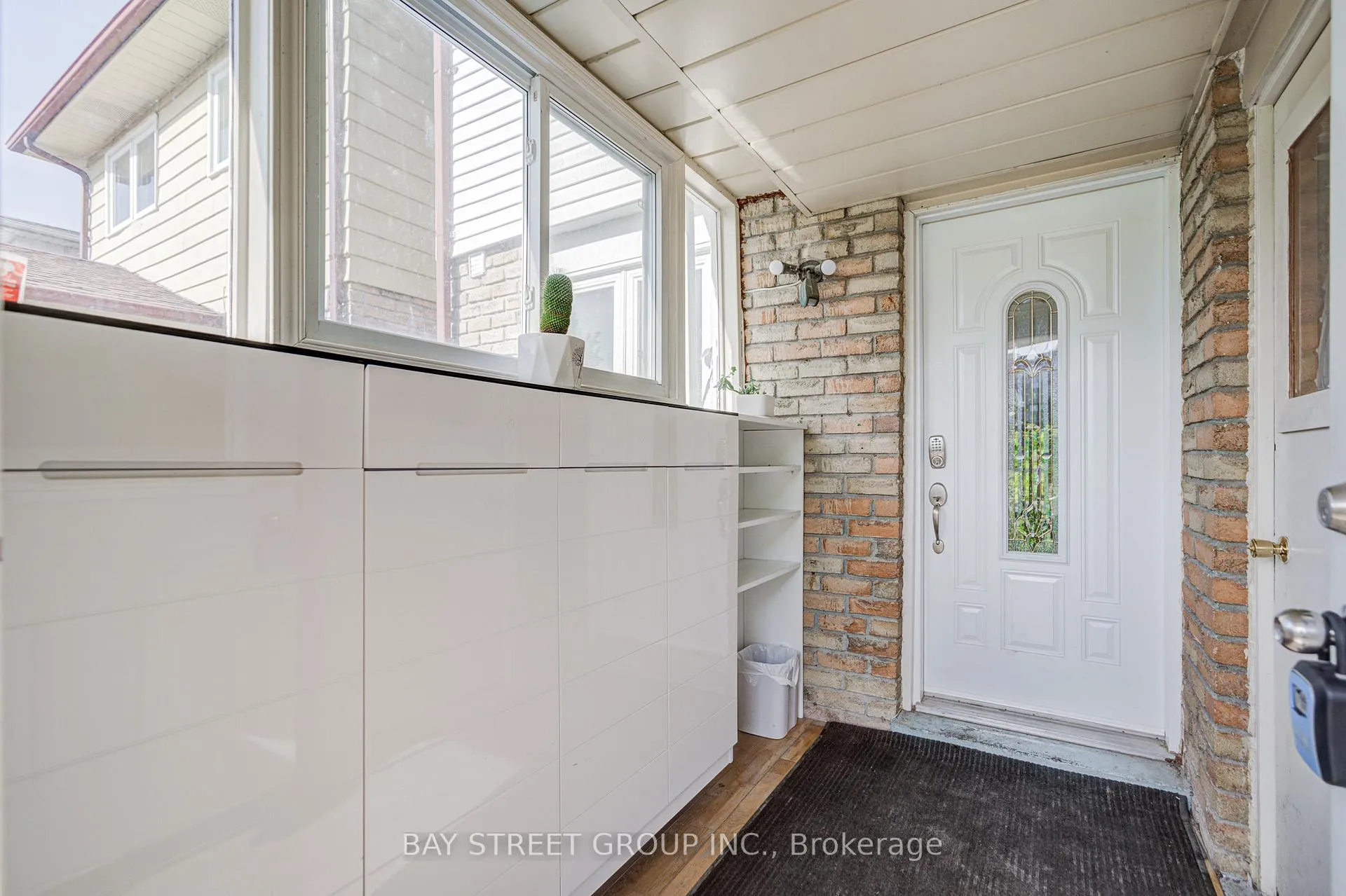 Photo 3 of 68 Kimroy Grove, Scarborough, Agincourt South-Malvern West — HOMEH