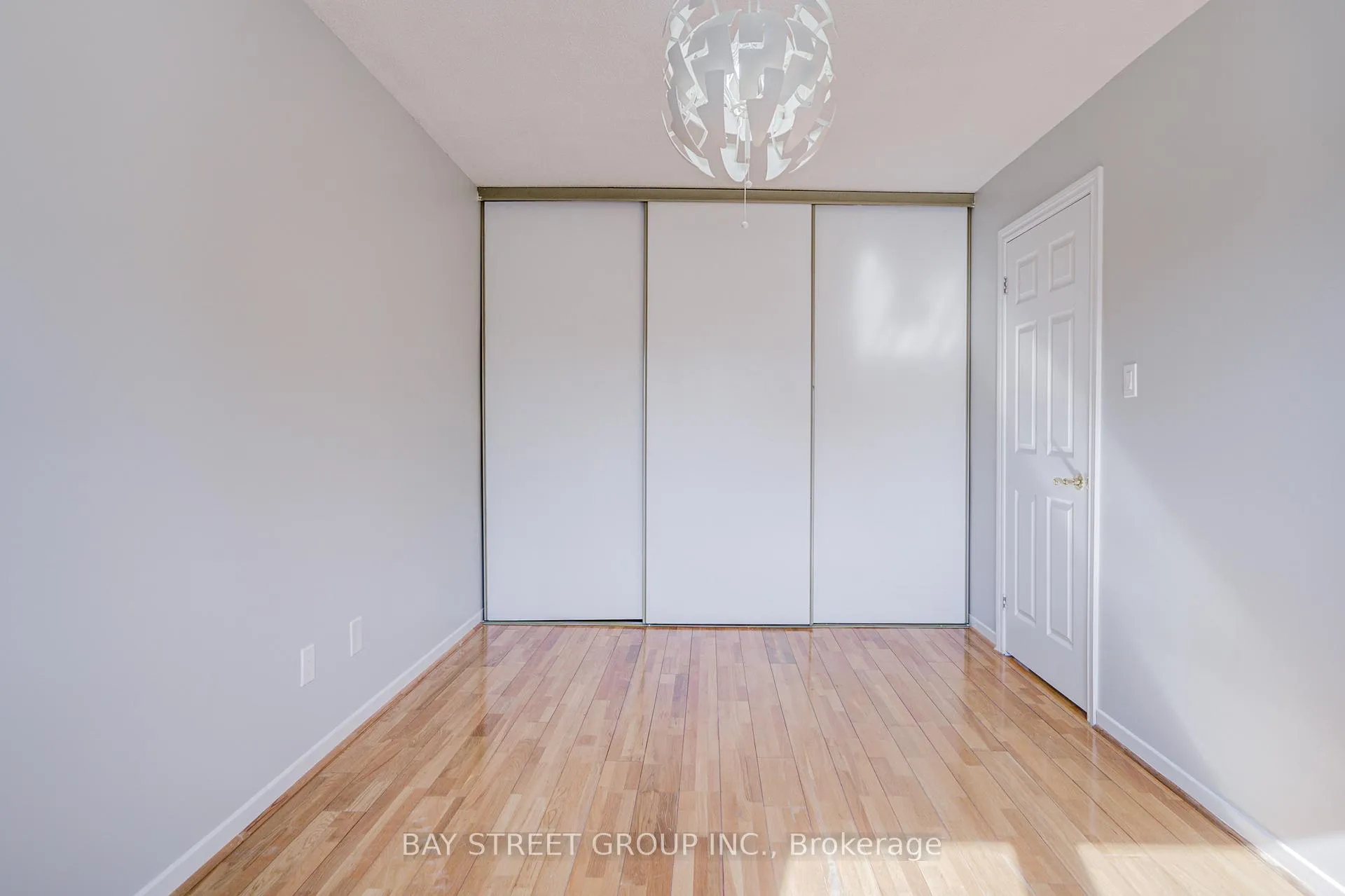 Photo 10 of 68 Kimroy Grove, Scarborough, Agincourt South-Malvern West — HOMEH