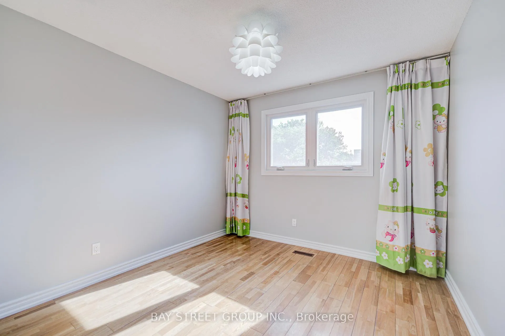 Photo 12 of 68 Kimroy Grove, Scarborough, Agincourt South-Malvern West — HOMEH