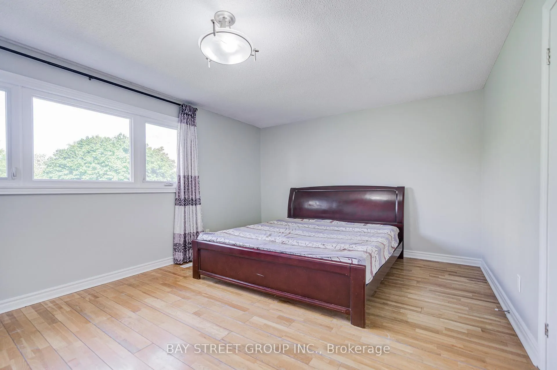 Photo 17 of 68 Kimroy Grove, Scarborough, Agincourt South-Malvern West — HOMEH