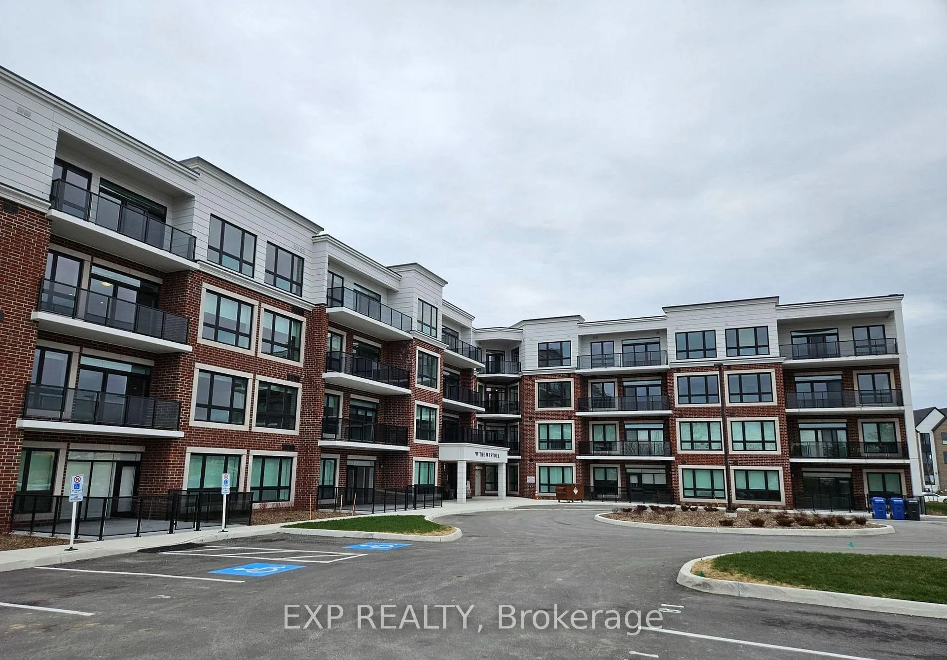 Front of Unit 314, 1975 Fountain Grass Drive