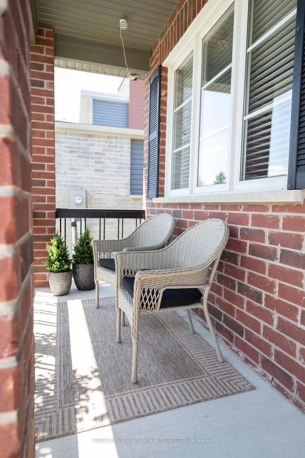 Photo 4 of 5 Connor Avenue, Strathroy-Caradoc, NE — HOMEH