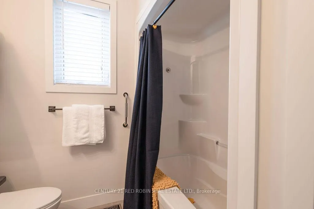 Photo 23 of 5 Connor Avenue, Strathroy-Caradoc, NE — HOMEH