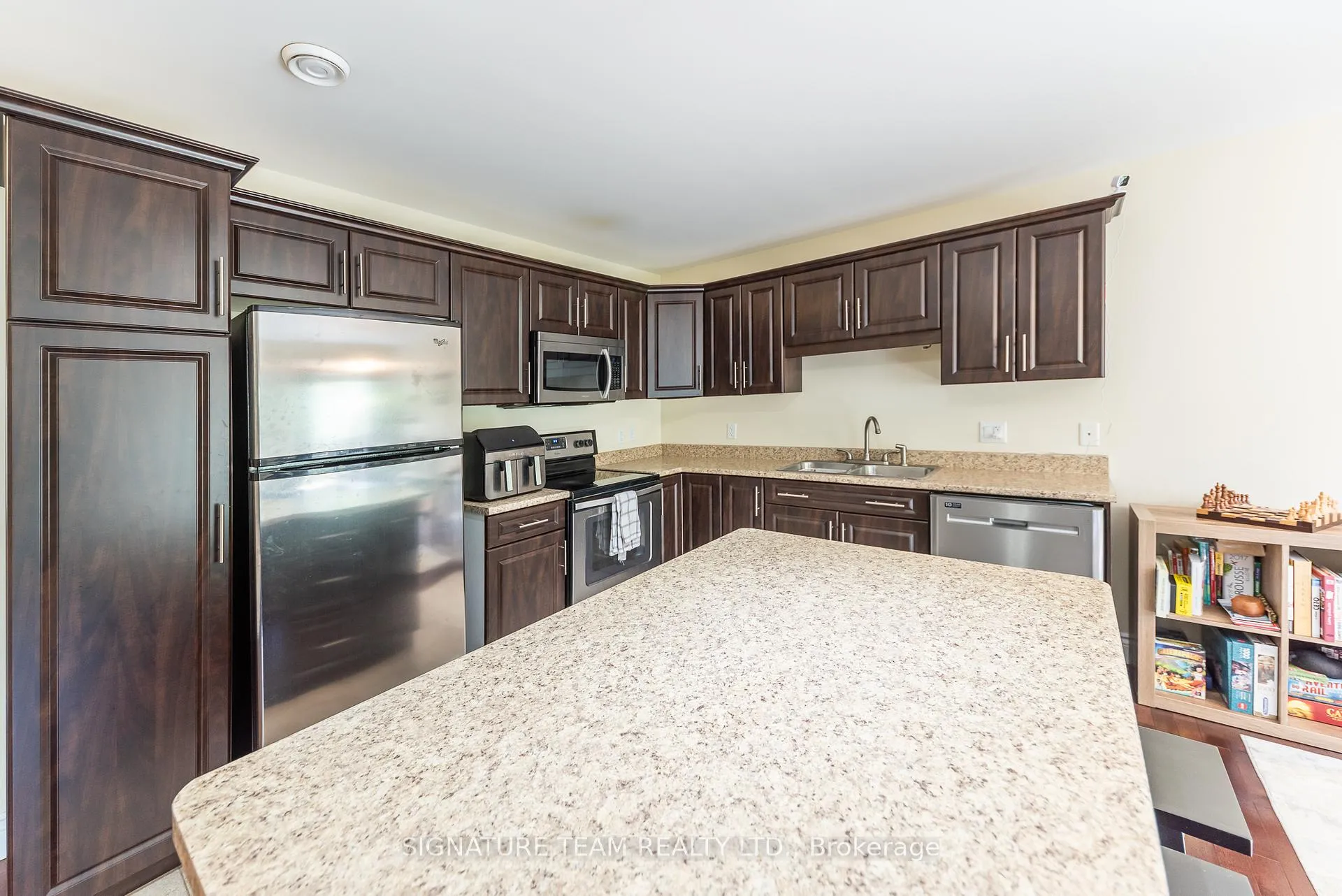 Photo 5 of 23 Winston Avenue, Petawawa — HOMEH