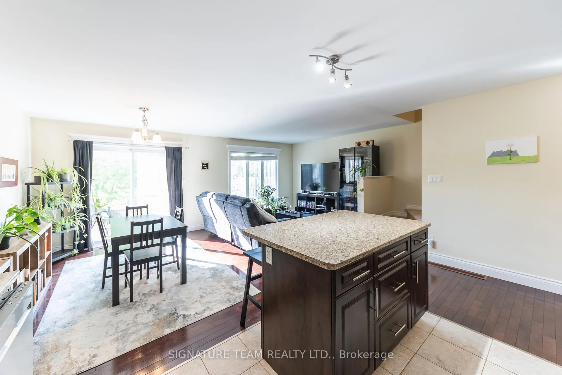 Photo 7 of 23 Winston Avenue, Petawawa — HOMEH